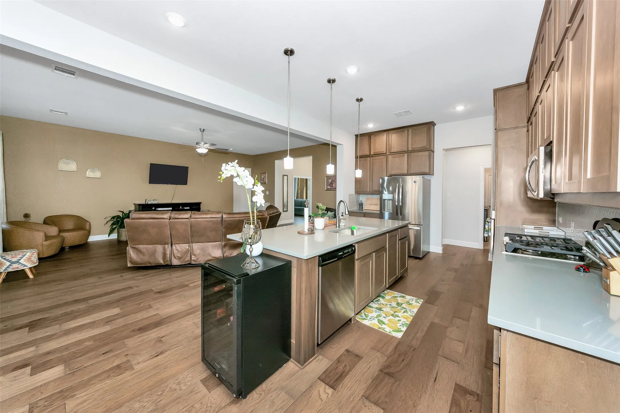 Single Family Residence For Sale in Dallas County , 1420 Kendal Drive, De Soto, Texas 75115, 4 Bedroom, 4 Bathroom, 2 Garage spaces, 2,762 Sqft, built in 2023, Price $464,900, mls#21264584, Real Estate Agent in De Soto, Homes For Sale in Dallas county, Homes For Sale in De Soto, Realtor in De Soto Texas, Real Estate Brokerage Independent Realty Texas, Luminita Cordes Realtor