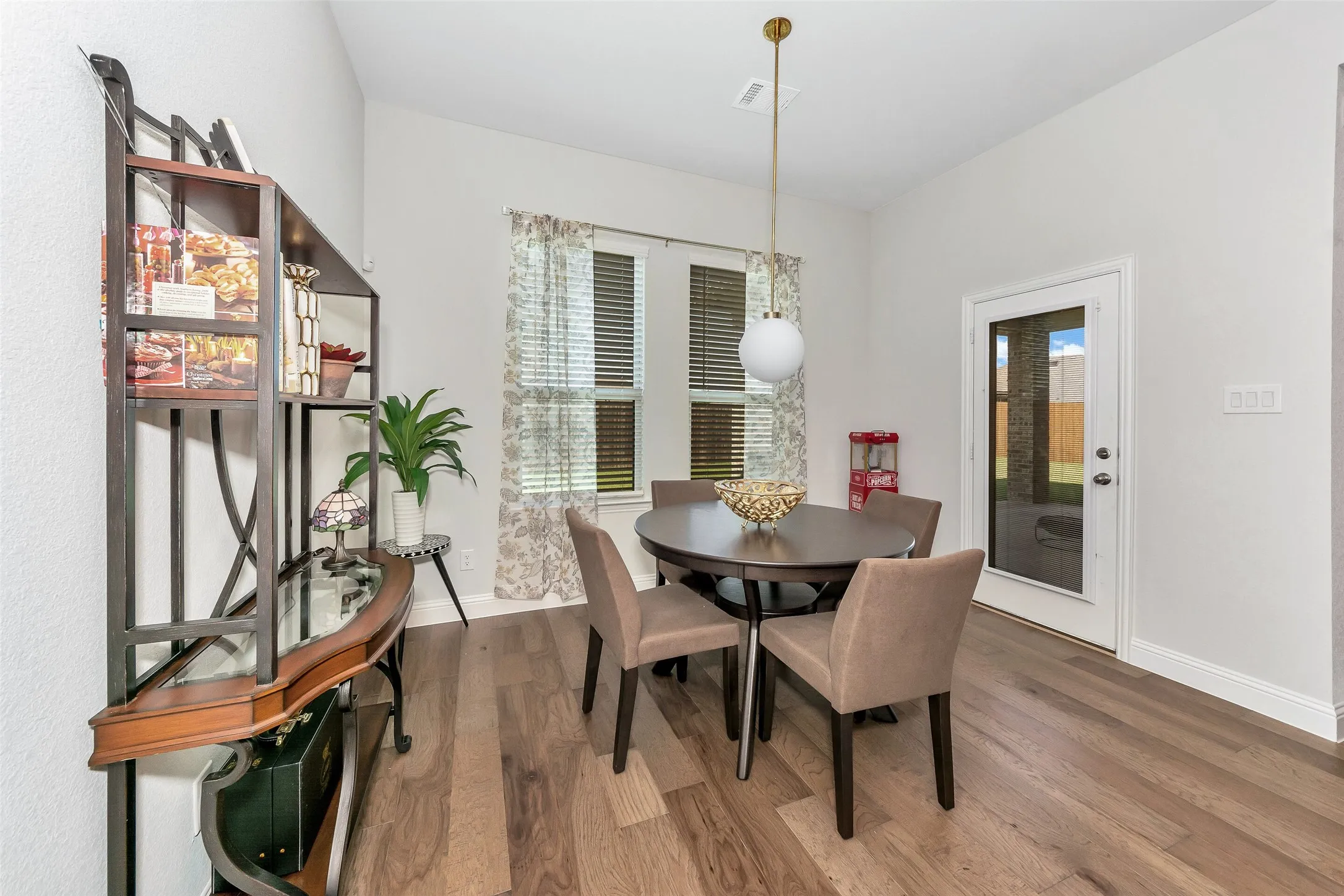 Single Family Residence For Sale in Dallas County , 1420 Kendal Drive, De Soto, Texas 75115, 4 Bedroom, 4 Bathroom, 2 Garage spaces, 2,762 Sqft, built in 2023, Price $464,900, mls#21264584, Real Estate Agent in De Soto, Homes For Sale in Dallas county, Homes For Sale in De Soto, Realtor in De Soto Texas, Real Estate Brokerage Independent Realty Texas, Luminita Cordes Realtor