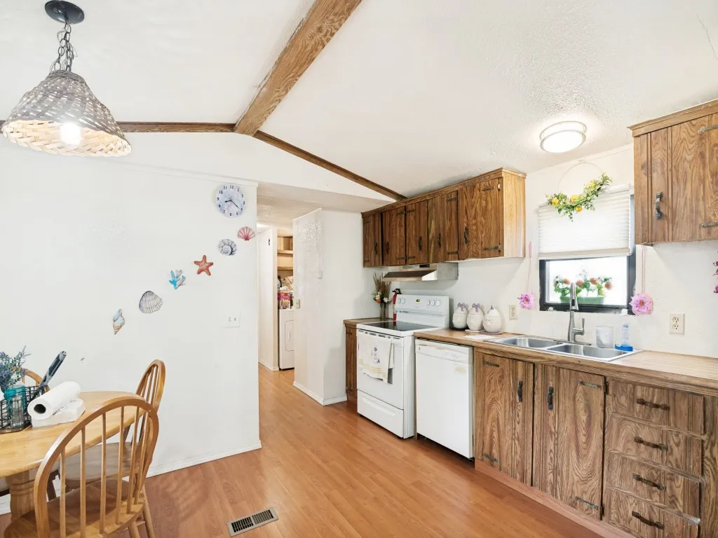Kitchen, wood cabinets