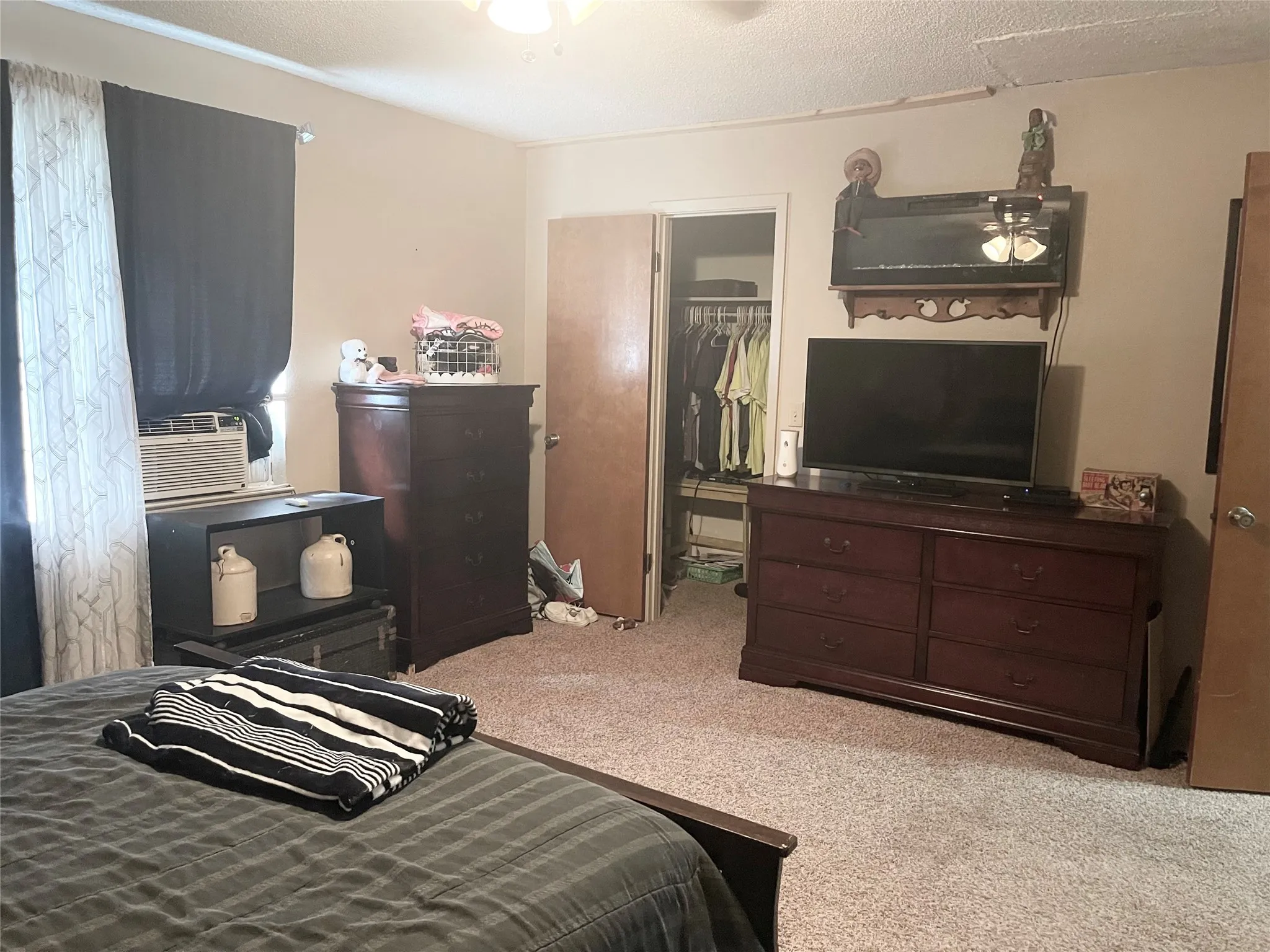Single Family Residence For Sale in Comanche County , 140 S Comanche Drive, De Leon, Texas 76444, 2 Bedroom, 1 Bathroom, 2 Garage spaces, 1,240 Sqft, built in 1965, Price $160,000, mls#21267766, Real Estate Agent in De Leon, Homes For Sale in Comanche county, Homes For Sale in De Leon, Realtor in De Leon Texas, Real Estate Brokerage Independent Realty Texas, Luminita Cordes Realtor