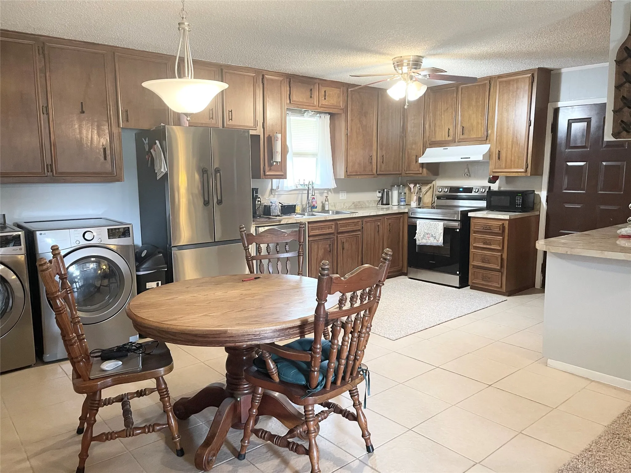 Single Family Residence For Sale in Comanche County , 140 S Comanche Drive, De Leon, Texas 76444, 2 Bedroom, 1 Bathroom, 2 Garage spaces, 1,240 Sqft, built in 1965, Price $160,000, mls#21267766, Real Estate Agent in De Leon, Homes For Sale in Comanche county, Homes For Sale in De Leon, Realtor in De Leon Texas, Real Estate Brokerage Independent Realty Texas, Luminita Cordes Realtor