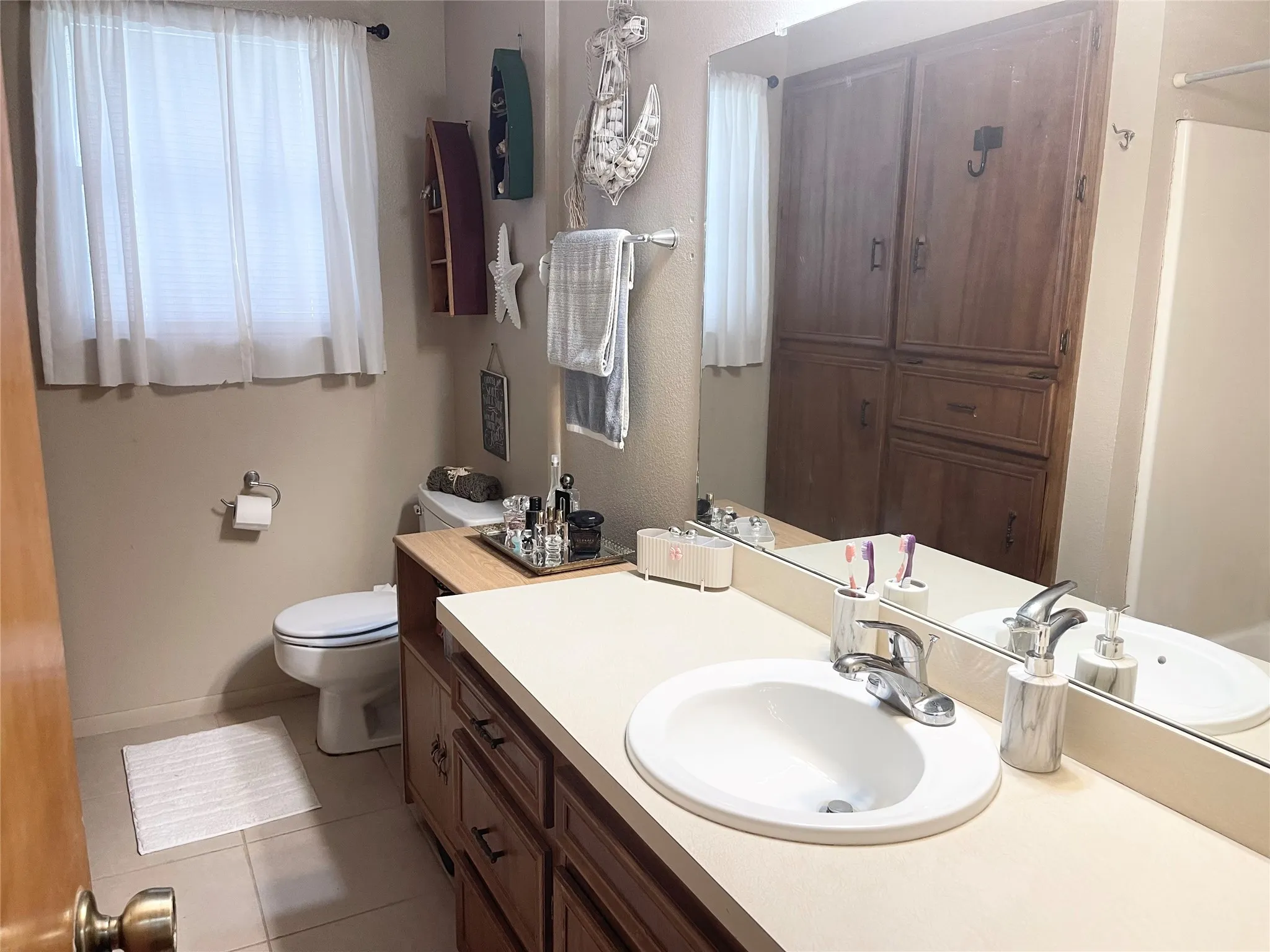 Single Family Residence For Sale in Comanche County , 140 S Comanche Drive, De Leon, Texas 76444, 2 Bedroom, 1 Bathroom, 2 Garage spaces, 1,240 Sqft, built in 1965, Price $160,000, mls#21267766, Real Estate Agent in De Leon, Homes For Sale in Comanche county, Homes For Sale in De Leon, Realtor in De Leon Texas, Real Estate Brokerage Independent Realty Texas, Luminita Cordes Realtor