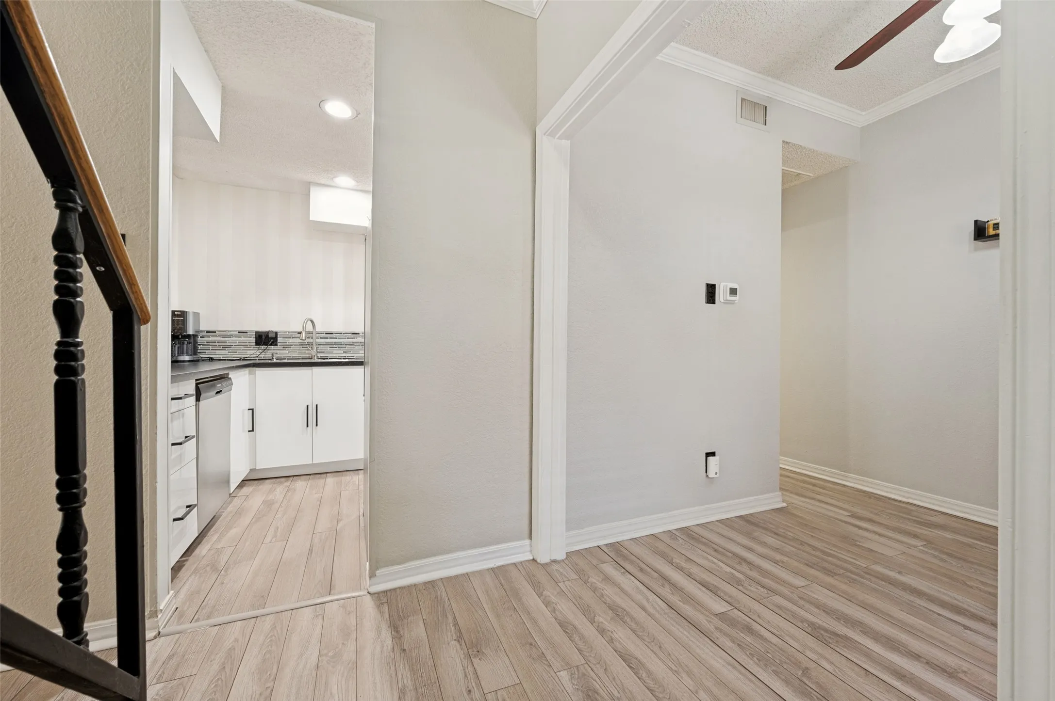 Condominium For Sale in Dallas County , 5325 Bent Tree Forest Drive 2248, Dallas, Texas 75248, 2 Bedroom, 3 Bathroom, 2 Garage spaces, 1,324 Sqft, built in 1983, mls#21268191, Real Estate Agent in Dallas, Homes For Sale in Dallas county, Homes For Sale in Dallas, Realtor in Dallas Texas, Real Estate Brokerage Independent Realty Texas, Luminita Cordes Realtor