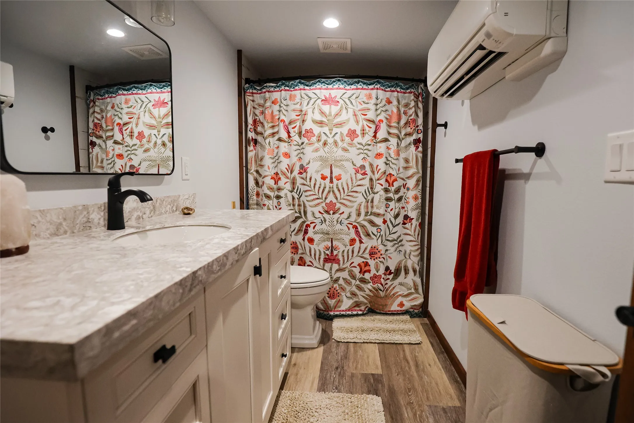Farm For Sale in Mc Culloch County , 1250 County Rd 419, Rochelle, Texas 76872, 5 Bedroom, 6 Bathroom, 5 Garage spaces, 6,300 Sqft, built in 2023, mls#21273220, Real Estate Agent in Rochelle, Homes For Sale in Mc Culloch county, Homes For Sale in Rochelle, Realtor in Rochelle Texas, Real Estate Brokerage Independent Realty Texas, Luminita Cordes Realtor