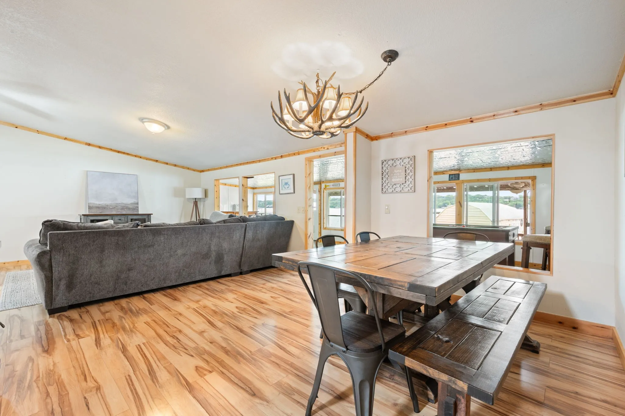 Single Family Residence For Sale in Hood County , 6500 Dayla Court, Granbury, Texas 76049, 3 Bedrooms, 2 Bathrooms, Garage spaces, 1,743 Sqft, built in 1985, Price $380,000, mls#21273675, Real Estate Agent in Granbury, Homes For Sale in Hood county, Homes For Sale in Granbury, Realtor in Granbury Texas, Real Estate Brokerage Independent Realty Texas, Luminita Cordes Realtor
