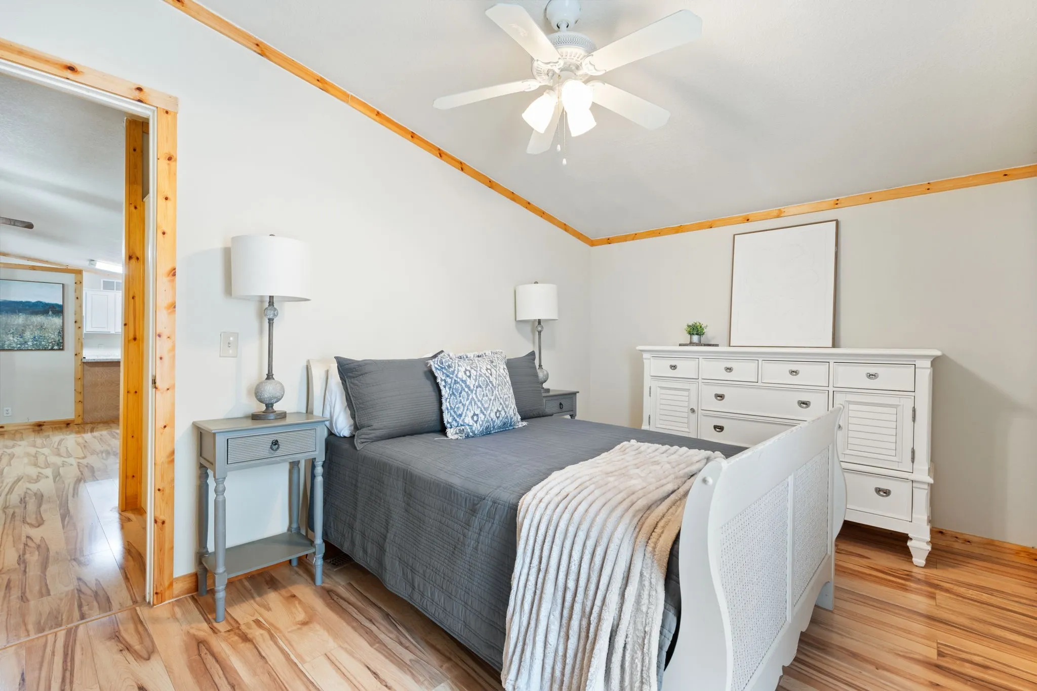 Single Family Residence For Sale in Hood County , 6500 Dayla Court, Granbury, Texas 76049, 3 Bedrooms, 2 Bathrooms, Garage spaces, 1,743 Sqft, built in 1985, Price $380,000, mls#21273675, Real Estate Agent in Granbury, Homes For Sale in Hood county, Homes For Sale in Granbury, Realtor in Granbury Texas, Real Estate Brokerage Independent Realty Texas, Luminita Cordes Realtor