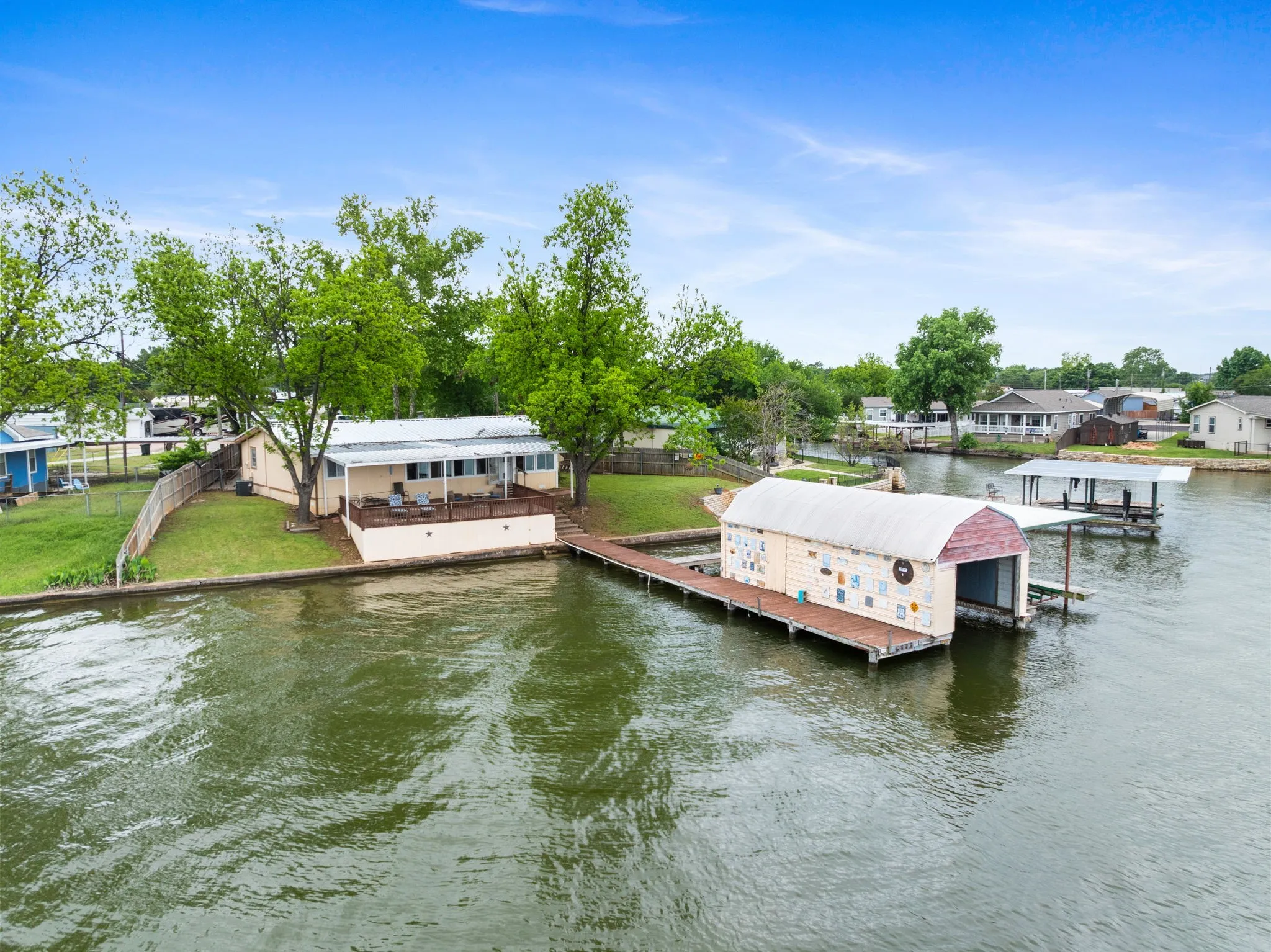 Single Family Residence For Sale in Hood County , 6500 Dayla Court, Granbury, Texas 76049, 3 Bedrooms, 2 Bathrooms, Garage spaces, 1,743 Sqft, built in 1985, Price $380,000, mls#21273675, Real Estate Agent in Granbury, Homes For Sale in Hood county, Homes For Sale in Granbury, Realtor in Granbury Texas, Real Estate Brokerage Independent Realty Texas, Luminita Cordes Realtor