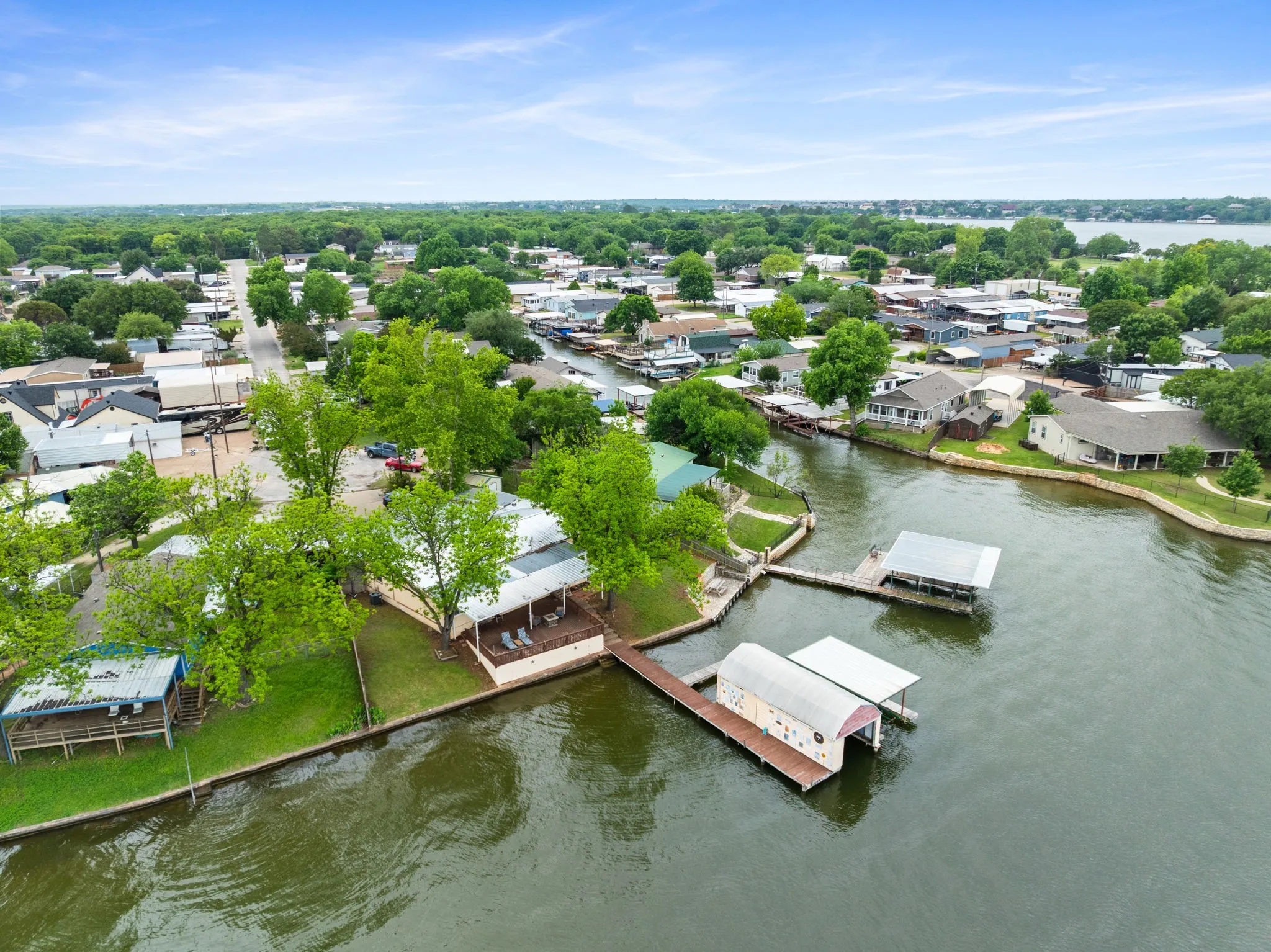 Single Family Residence For Sale in Hood County , 6500 Dayla Court, Granbury, Texas 76049, 3 Bedrooms, 2 Bathrooms, Garage spaces, 1,743 Sqft, built in 1985, Price $380,000, mls#21273675, Real Estate Agent in Granbury, Homes For Sale in Hood county, Homes For Sale in Granbury, Realtor in Granbury Texas, Real Estate Brokerage Independent Realty Texas, Luminita Cordes Realtor