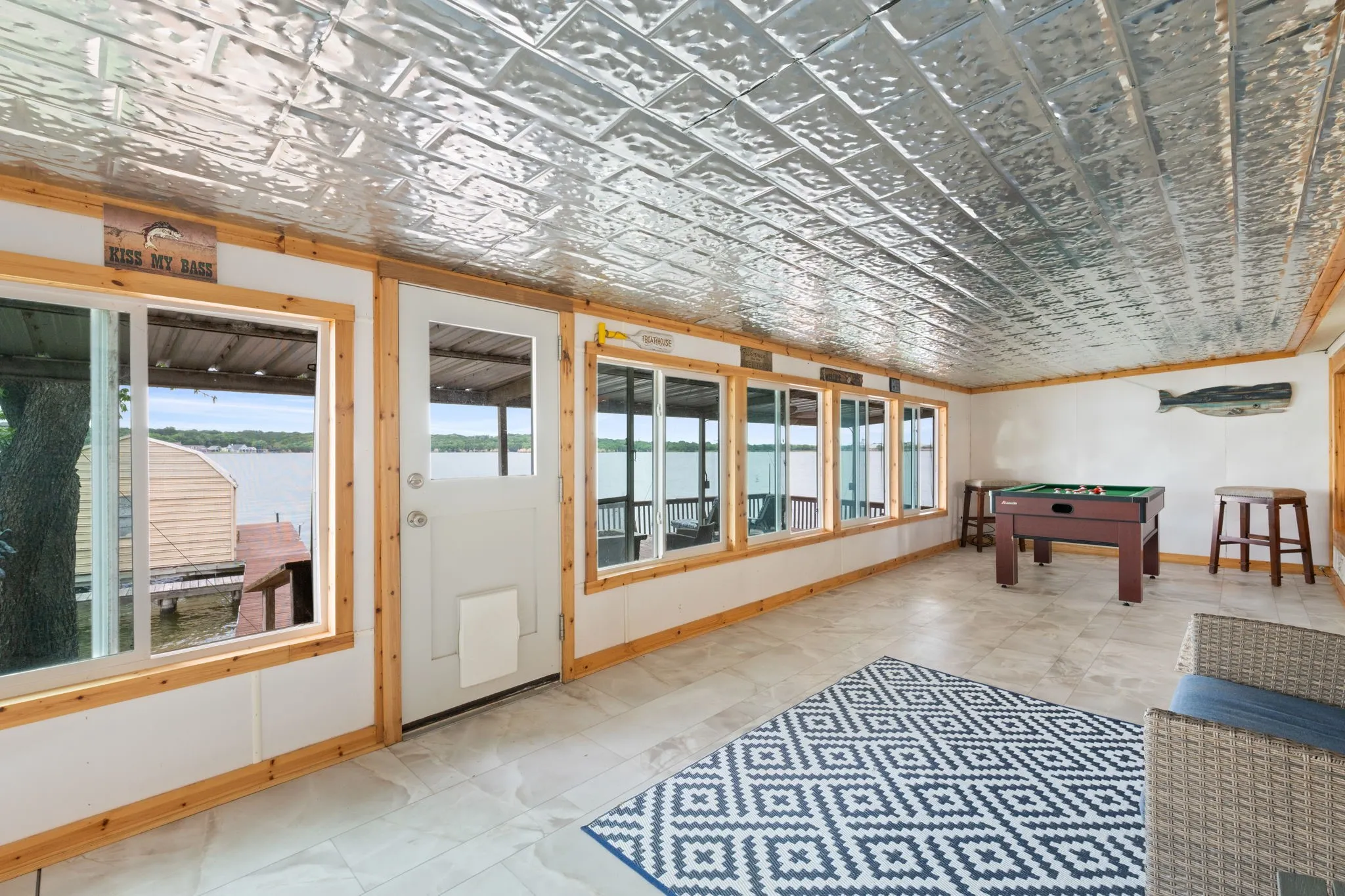 Single Family Residence For Sale in Hood County , 6500 Dayla Court, Granbury, Texas 76049, 3 Bedrooms, 2 Bathrooms, Garage spaces, 1,743 Sqft, built in 1985, Price $380,000, mls#21273675, Real Estate Agent in Granbury, Homes For Sale in Hood county, Homes For Sale in Granbury, Realtor in Granbury Texas, Real Estate Brokerage Independent Realty Texas, Luminita Cordes Realtor