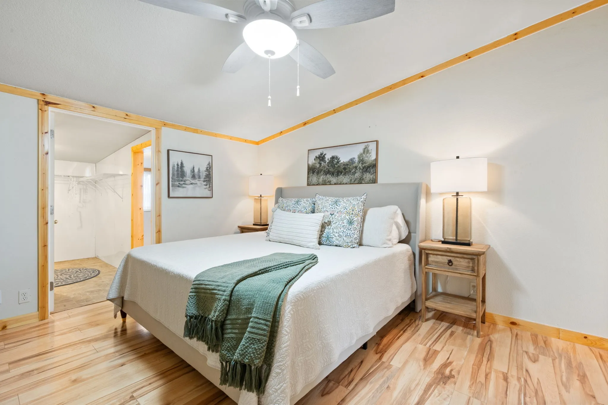 Single Family Residence For Sale in Hood County , 6500 Dayla Court, Granbury, Texas 76049, 3 Bedrooms, 2 Bathrooms, Garage spaces, 1,743 Sqft, built in 1985, Price $380,000, mls#21273675, Real Estate Agent in Granbury, Homes For Sale in Hood county, Homes For Sale in Granbury, Realtor in Granbury Texas, Real Estate Brokerage Independent Realty Texas, Luminita Cordes Realtor