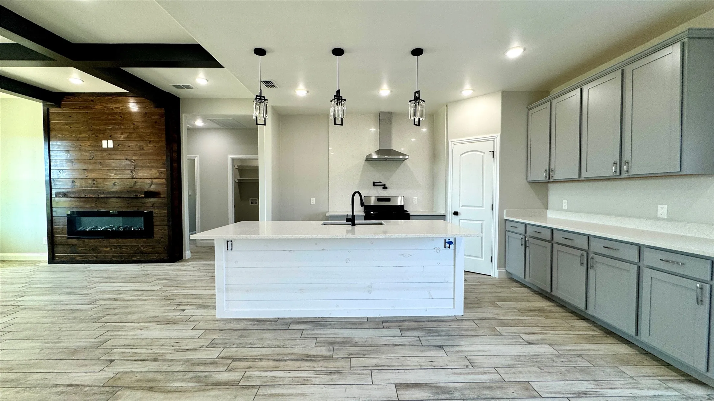 Single Family Residence For Sale in Van Zandt County , 1490 FM 1256, Eustace, Texas 75752, 4 Bedroom, 3 Bathroom, 2 Garage spaces, 1,774 Sqft, built in 2025, mls#21273703, Real Estate Agent in Eustace, Homes For Sale in Van Zandt county, Homes For Sale in Eustace, Realtor in Eustace Texas, Real Estate Brokerage Independent Realty Texas, Luminita Cordes Realtor