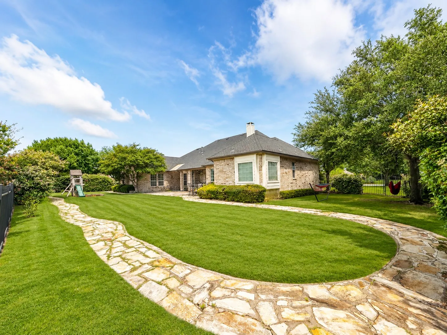 Single Family Residence For Sale in Collin County , 6004 Ridgemore Drive, Parker, Texas 75002, 4 Bedrooms, 4 Bathrooms, 3 Garage spaces, 3,914 Sqft, built in 2002, Price $995,000, mls#21273699, Real Estate Agent in Parker, Homes For Sale in Collin county, Homes For Sale in Parker, Realtor in Parker Texas, Real Estate Brokerage Independent Realty Texas, Luminita Cordes Realtor