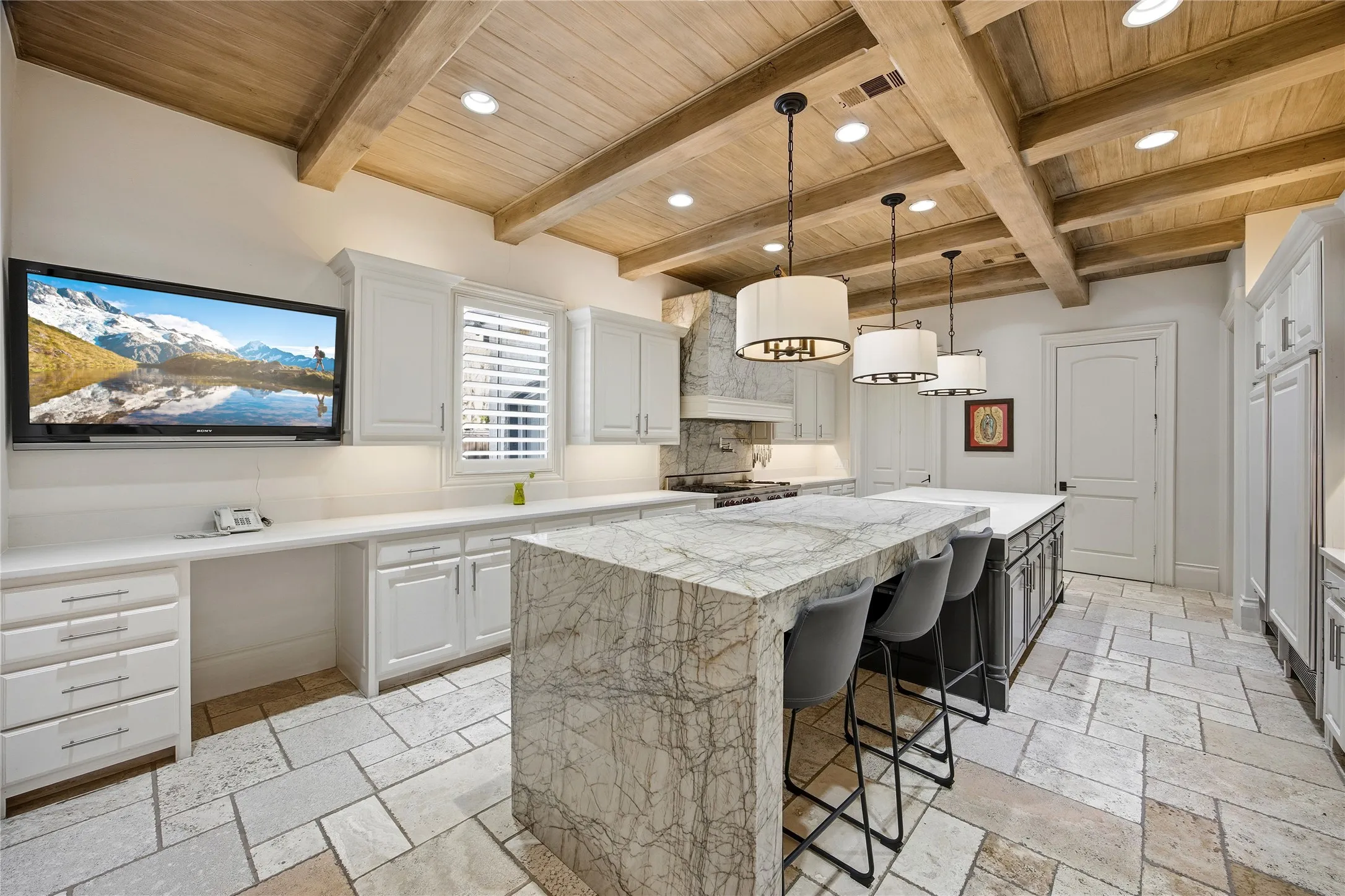Single Family Residence For Sale in Dallas County , 9525 Alva Court, Dallas, Texas 75220, 6 Bedroom, 9 Bathroom, 4 Garage spaces, 11,037 Sqft, built in 2002, mls#21267763, Real Estate Agent in Dallas, Homes For Sale in Dallas county, Homes For Sale in Dallas, Realtor in Dallas Texas, Real Estate Brokerage Independent Realty Texas, Luminita Cordes Realtor