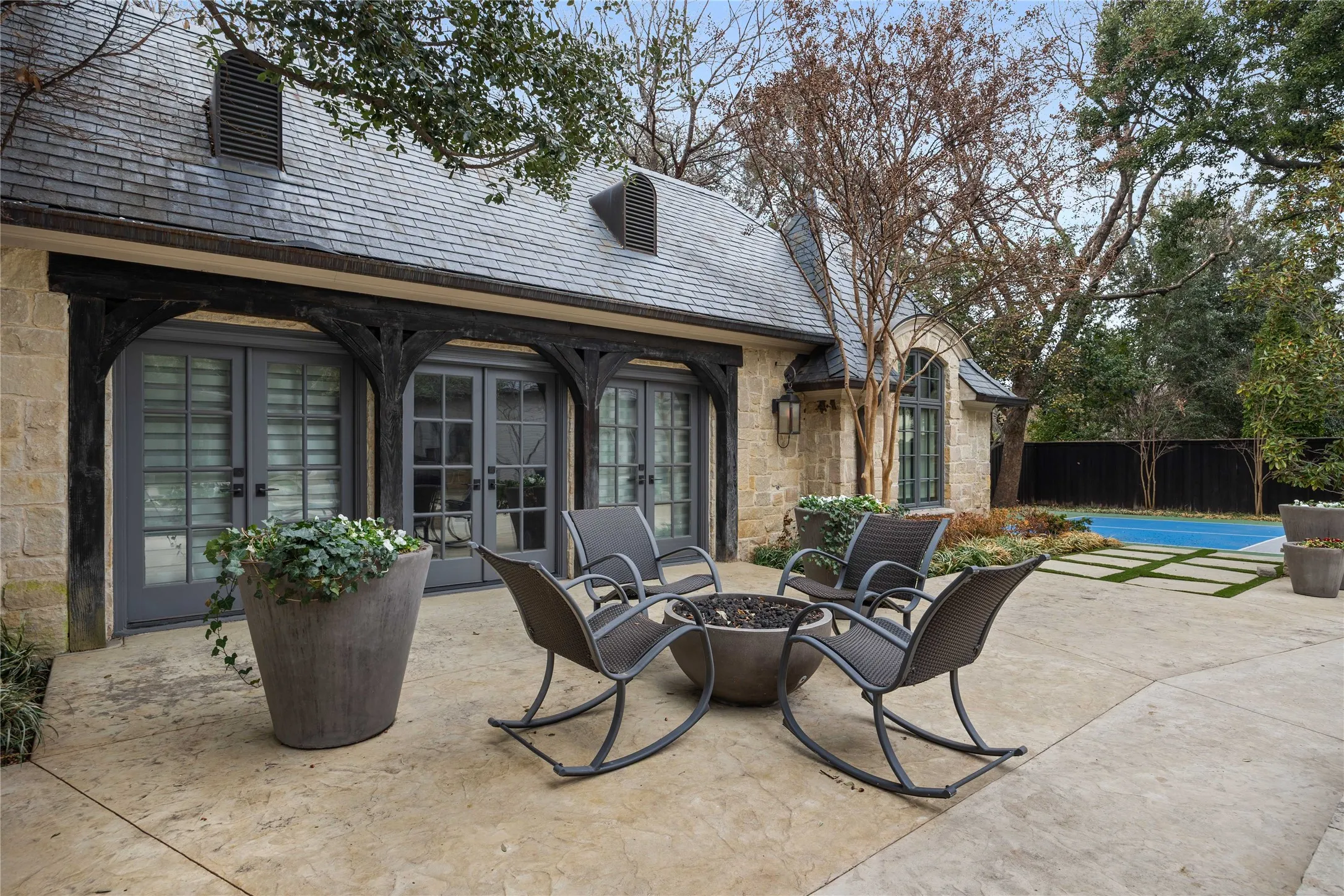 Single Family Residence For Sale in Dallas County , 9525 Alva Court, Dallas, Texas 75220, 6 Bedroom, 9 Bathroom, 4 Garage spaces, 11,037 Sqft, built in 2002, mls#21267763, Real Estate Agent in Dallas, Homes For Sale in Dallas county, Homes For Sale in Dallas, Realtor in Dallas Texas, Real Estate Brokerage Independent Realty Texas, Luminita Cordes Realtor