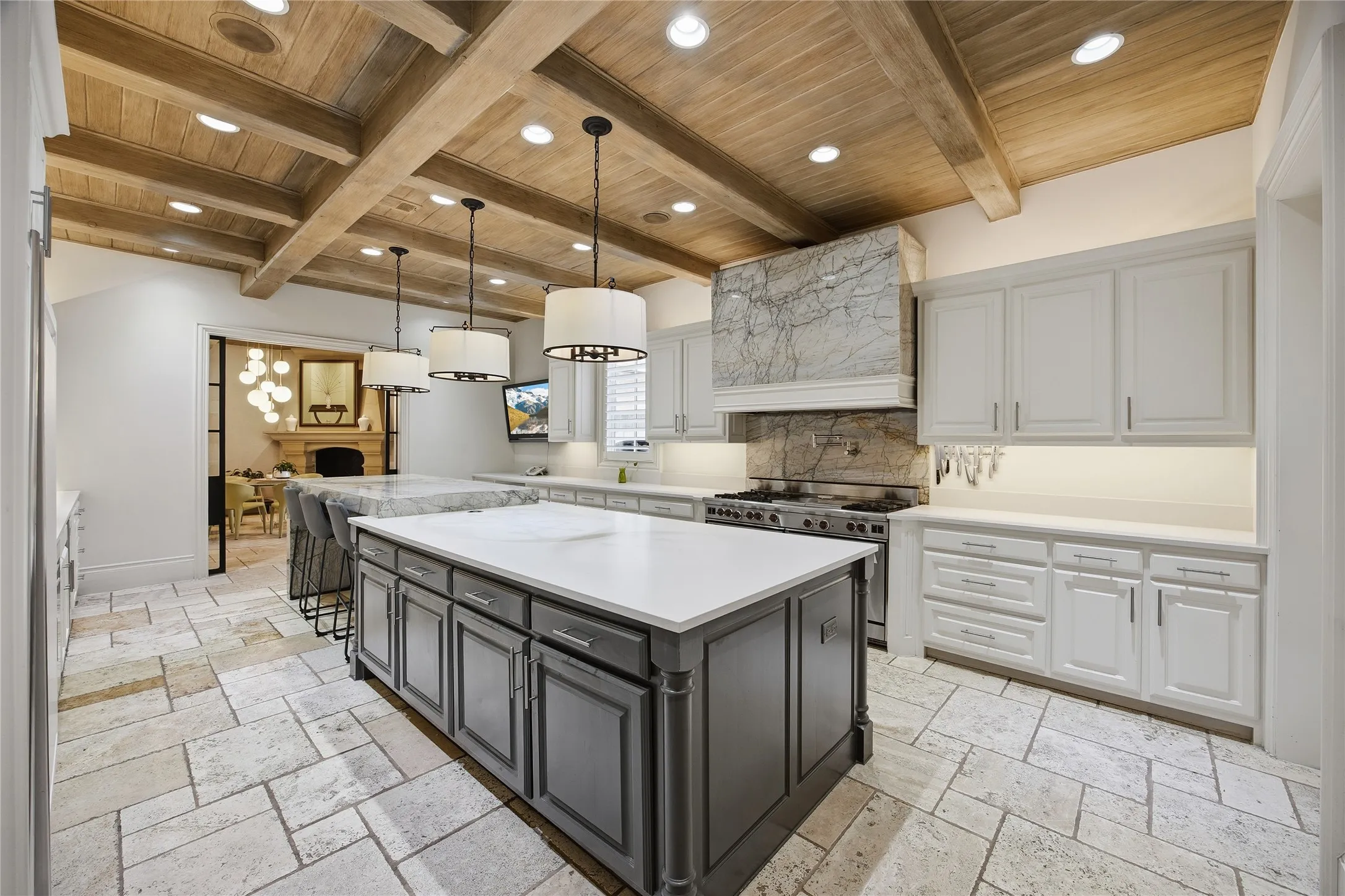 Single Family Residence For Sale in Dallas County , 9525 Alva Court, Dallas, Texas 75220, 6 Bedroom, 9 Bathroom, 4 Garage spaces, 11,037 Sqft, built in 2002, mls#21267763, Real Estate Agent in Dallas, Homes For Sale in Dallas county, Homes For Sale in Dallas, Realtor in Dallas Texas, Real Estate Brokerage Independent Realty Texas, Luminita Cordes Realtor