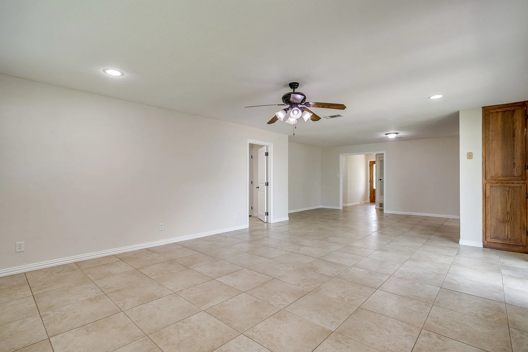 Farm For Sale in Parker County , 2196 Old Agnes Road, Weatherford, Texas 76088, 3 Bedrooms, 3 Bathrooms, Garage spaces, 2,700 Sqft, built in 1965, Price $950,000, mls#21273732, Real Estate Agent in Weatherford, Homes For Sale in Parker county, Homes For Sale in Weatherford, Realtor in Weatherford Texas, Real Estate Brokerage Independent Realty Texas, Luminita Cordes Realtor