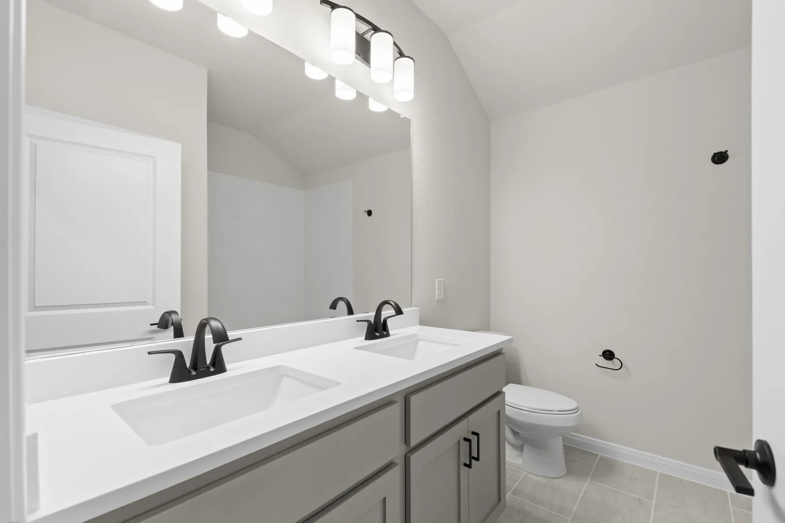20_21. 629 Bunchberry - 3RD Bath