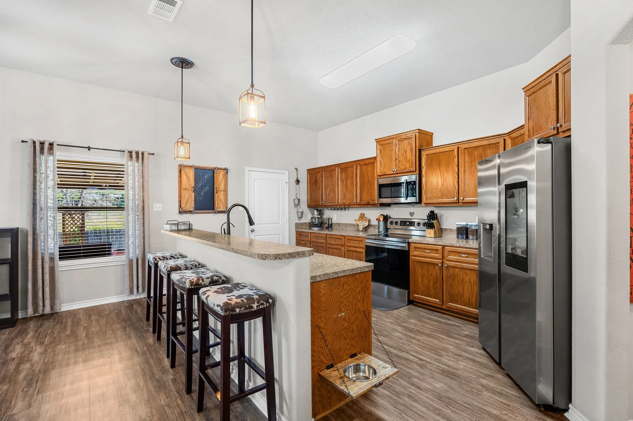 Single Family Residence For Sale in Bell County , 2701 Montague County Drive, Killeen, Texas 76549, 3 Bedroom, 2 Bathroom, 2 Garage spaces, 1,942 Sqft, built in 2011, mls#21273708, Real Estate Agent in Killeen, Homes For Sale in Bell county, Homes For Sale in Killeen, Realtor in Killeen Texas, Real Estate Brokerage Independent Realty Texas, Luminita Cordes Realtor