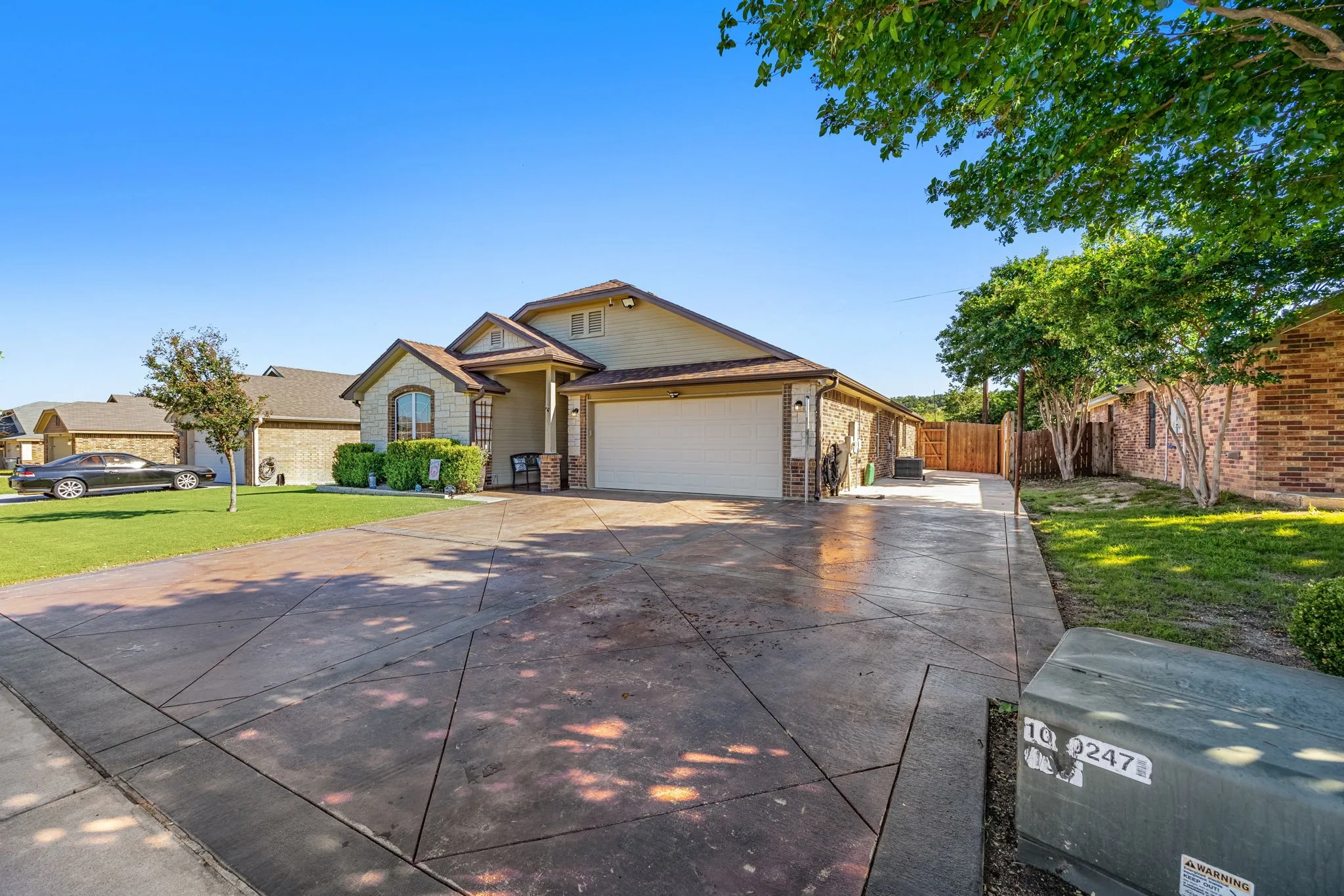 Single Family Residence For Sale in Bell County , 2701 Montague County Drive, Killeen, Texas 76549, 3 Bedroom, 2 Bathroom, 2 Garage spaces, 1,942 Sqft, built in 2011, mls#21273708, Real Estate Agent in Killeen, Homes For Sale in Bell county, Homes For Sale in Killeen, Realtor in Killeen Texas, Real Estate Brokerage Independent Realty Texas, Luminita Cordes Realtor