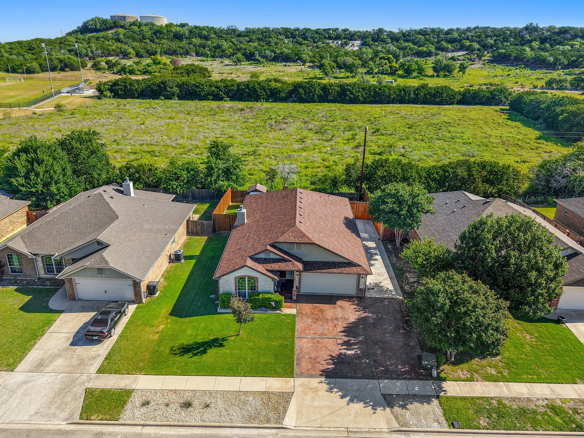 Single Family Residence For Sale in Bell County , 2701 Montague County Drive, Killeen, Texas 76549, 3 Bedroom, 2 Bathroom, 2 Garage spaces, 1,942 Sqft, built in 2011, mls#21273708, Real Estate Agent in Killeen, Homes For Sale in Bell county, Homes For Sale in Killeen, Realtor in Killeen Texas, Real Estate Brokerage Independent Realty Texas, Luminita Cordes Realtor