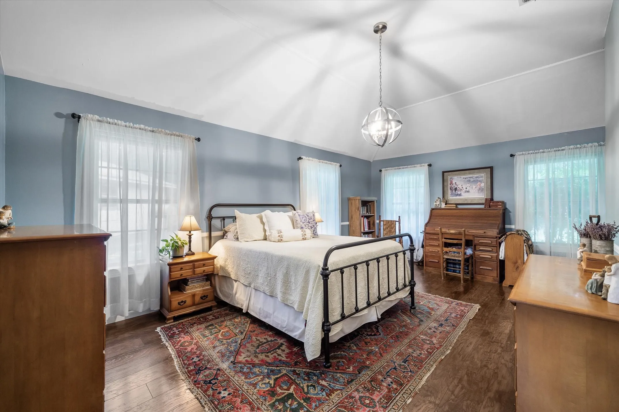 Single Family Residence For Sale in Van Zandt County , 659 Cherry Creek Lane, Canton, Texas 75103, 3 Bedrooms, 2 Bathrooms, 4 Garage spaces, 2,342 Sqft, built in 1985, Price $409,900, mls#21245193, Real Estate Agent in Canton, Homes For Sale in Van Zandt county, Homes For Sale in Canton, Realtor in Canton Texas, Real Estate Brokerage Independent Realty Texas, Luminita Cordes Realtor