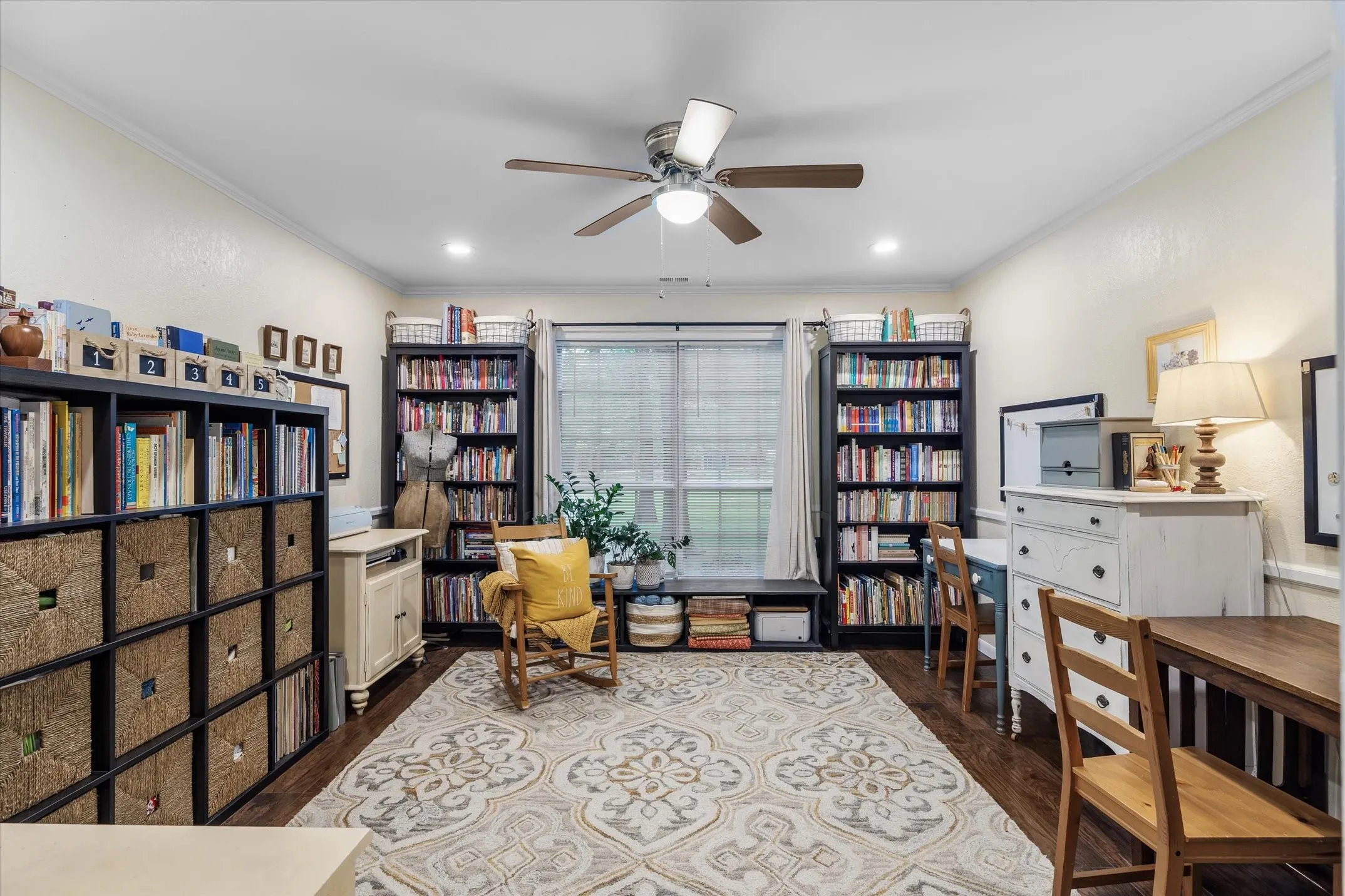 Single Family Residence For Sale in Van Zandt County , 659 Cherry Creek Lane, Canton, Texas 75103, 3 Bedrooms, 2 Bathrooms, 4 Garage spaces, 2,342 Sqft, built in 1985, Price $409,900, mls#21245193, Real Estate Agent in Canton, Homes For Sale in Van Zandt county, Homes For Sale in Canton, Realtor in Canton Texas, Real Estate Brokerage Independent Realty Texas, Luminita Cordes Realtor