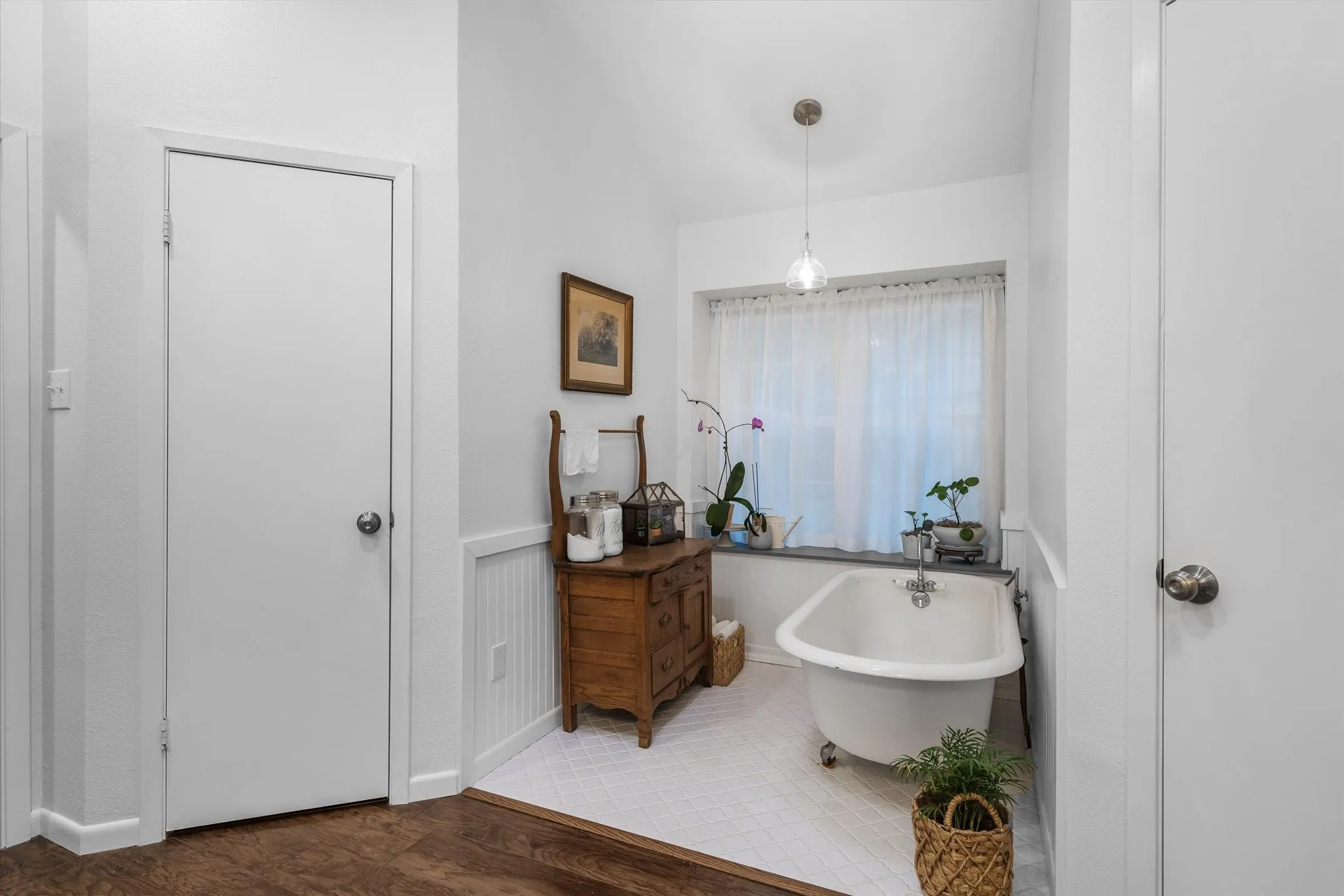 Single Family Residence For Sale in Van Zandt County , 659 Cherry Creek Lane, Canton, Texas 75103, 3 Bedrooms, 2 Bathrooms, 4 Garage spaces, 2,342 Sqft, built in 1985, Price $409,900, mls#21245193, Real Estate Agent in Canton, Homes For Sale in Van Zandt county, Homes For Sale in Canton, Realtor in Canton Texas, Real Estate Brokerage Independent Realty Texas, Luminita Cordes Realtor