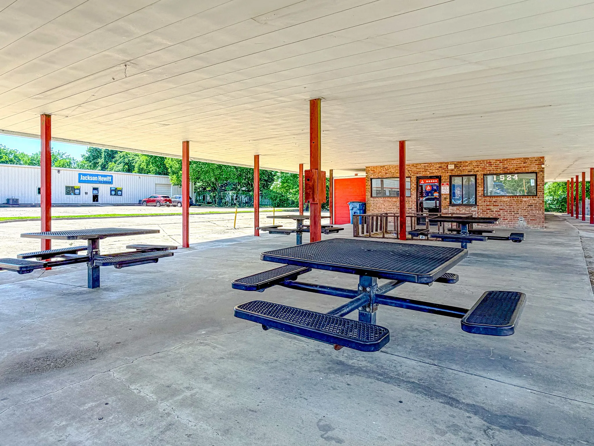 Business For Sale in Navarro County , 1524 W 7th Avenue, Corsicana, Texas 75110, 0, 0, Garage spaces, 0 Sqft, built in 1984, Price $375,000, mls#21273735, Real Estate Agent in Corsicana, Homes For Sale in Navarro county, Homes For Sale in Corsicana, Realtor in Corsicana Texas, Real Estate Brokerage Independent Realty Texas, Luminita Cordes Realtor
