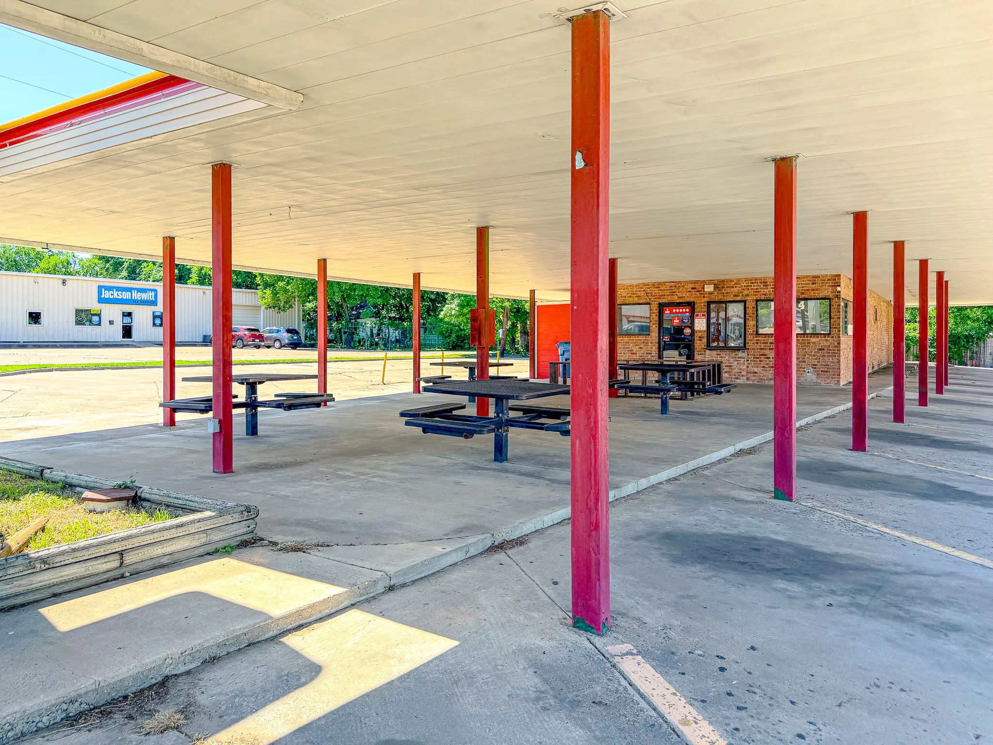 Business For Sale in Navarro County , 1524 W 7th Avenue, Corsicana, Texas 75110, 0, 0, Garage spaces, 0 Sqft, built in 1984, Price $375,000, mls#21273735, Real Estate Agent in Corsicana, Homes For Sale in Navarro county, Homes For Sale in Corsicana, Realtor in Corsicana Texas, Real Estate Brokerage Independent Realty Texas, Luminita Cordes Realtor
