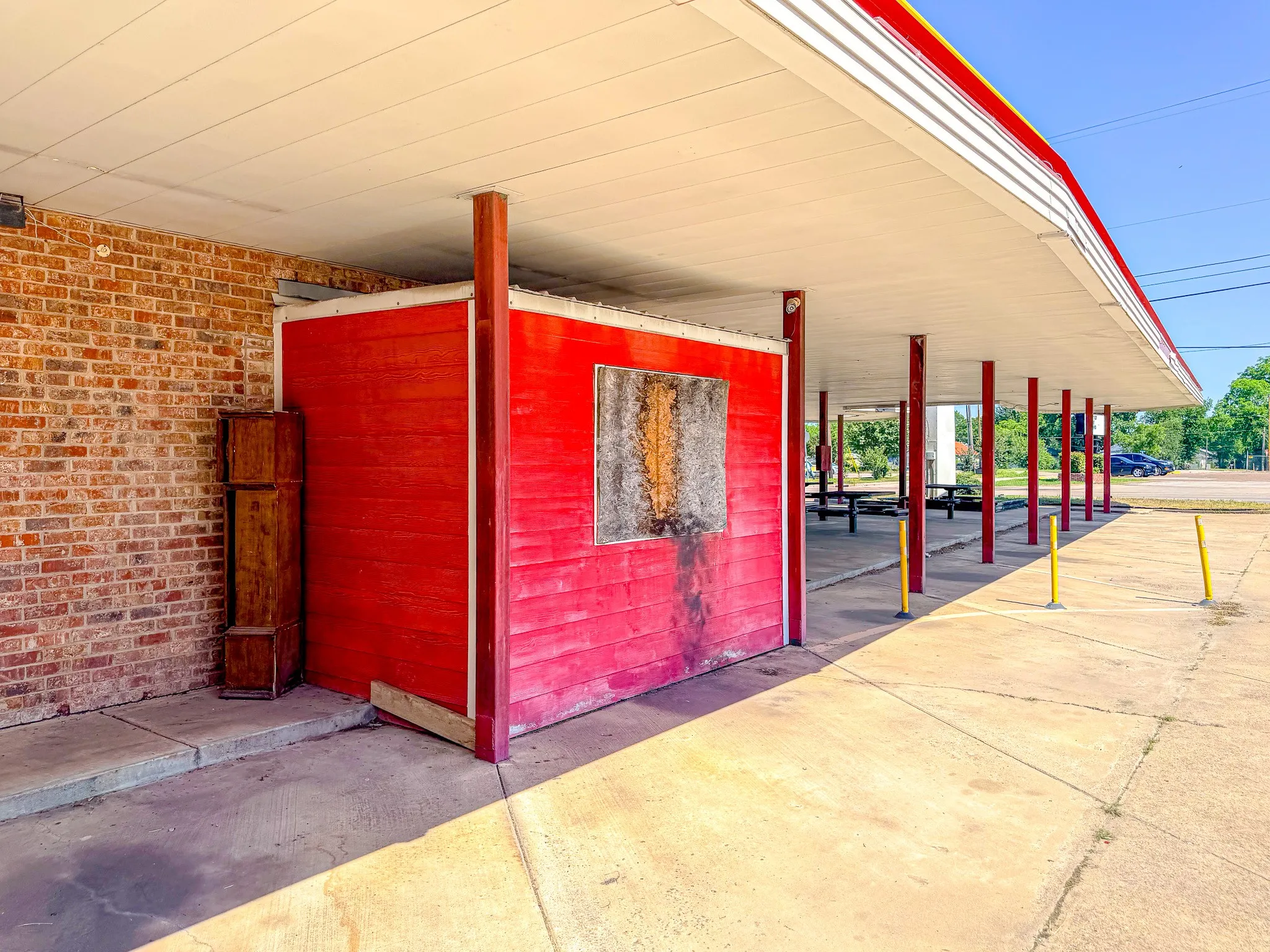 Business For Sale in Navarro County , 1524 W 7th Avenue, Corsicana, Texas 75110, 0, 0, Garage spaces, 0 Sqft, built in 1984, Price $375,000, mls#21273735, Real Estate Agent in Corsicana, Homes For Sale in Navarro county, Homes For Sale in Corsicana, Realtor in Corsicana Texas, Real Estate Brokerage Independent Realty Texas, Luminita Cordes Realtor