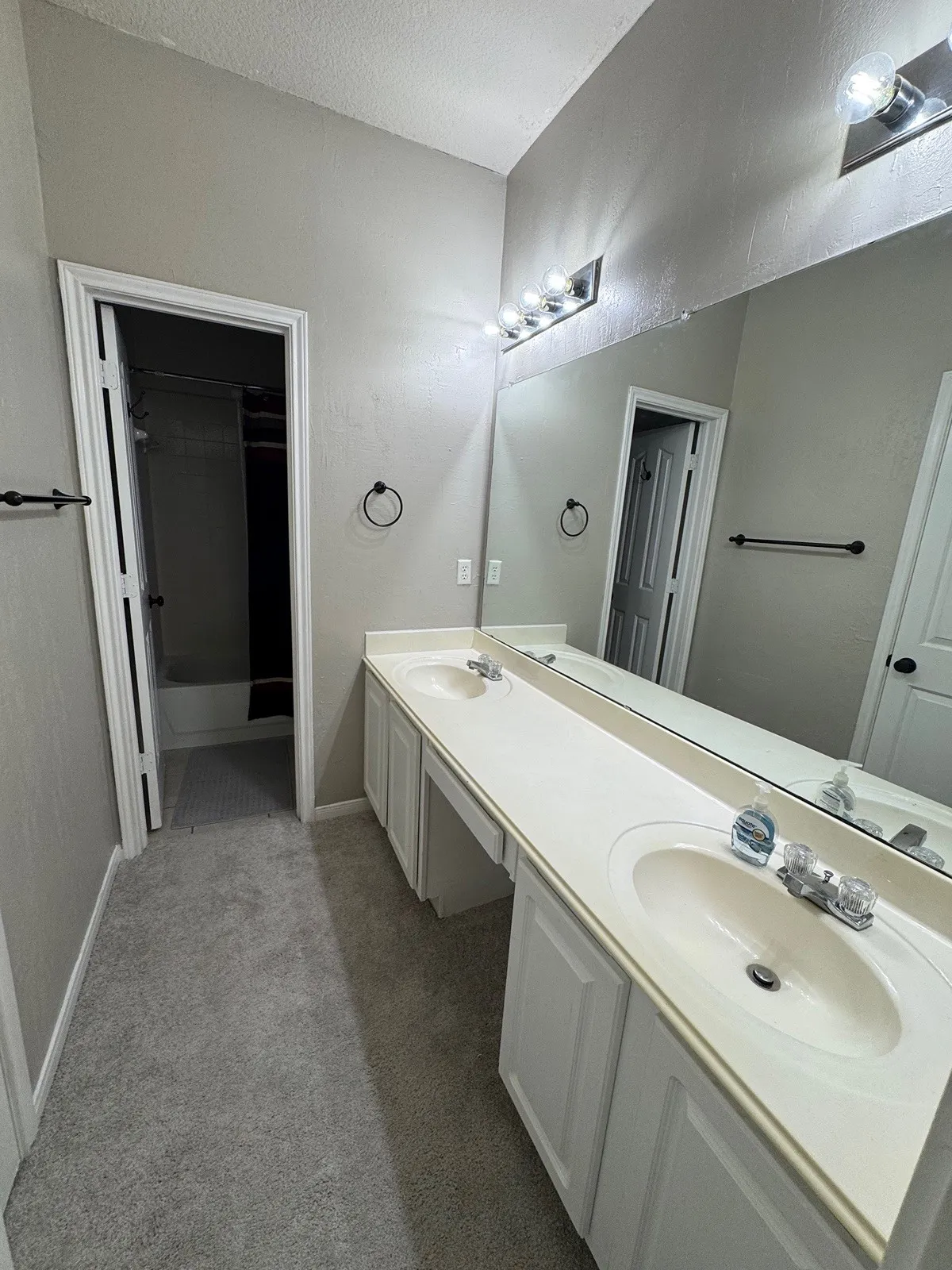 Single Family Residence For Sale in Dallas County , 5022 Sandestin Court, Garland, Texas 75044, 4 Bedroom, 2 Bathroom, 2 Garage spaces, 2,416 Sqft, built in 1995, mls#21268971, Real Estate Agent in Garland, Homes For Sale in Dallas county, Homes For Sale in Garland, Realtor in Garland Texas, Real Estate Brokerage Independent Realty Texas, Luminita Cordes Realtor