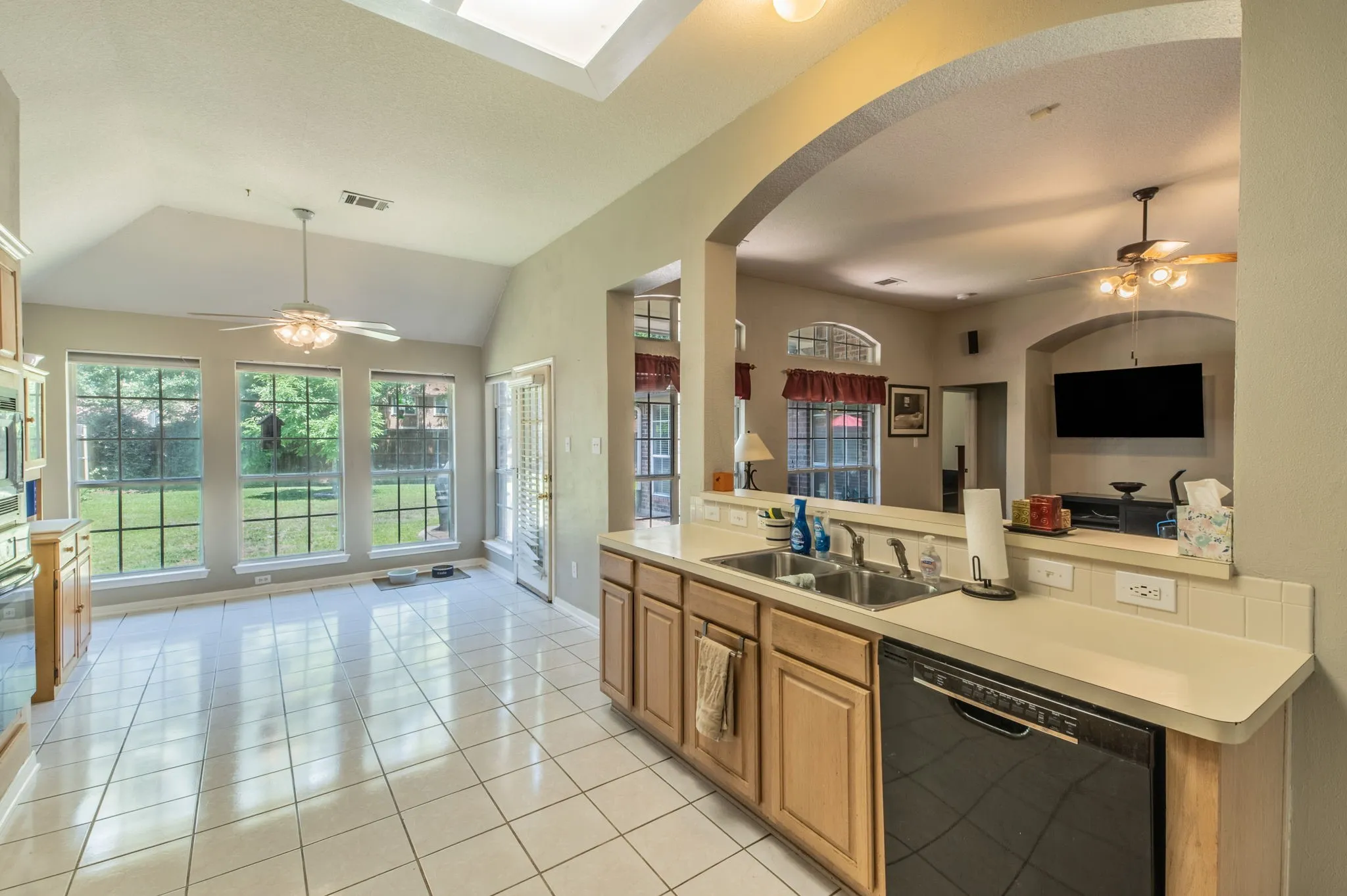 Single Family Residence For Sale in Dallas County , 5022 Sandestin Court, Garland, Texas 75044, 4 Bedroom, 2 Bathroom, 2 Garage spaces, 2,416 Sqft, built in 1995, mls#21268971, Real Estate Agent in Garland, Homes For Sale in Dallas county, Homes For Sale in Garland, Realtor in Garland Texas, Real Estate Brokerage Independent Realty Texas, Luminita Cordes Realtor