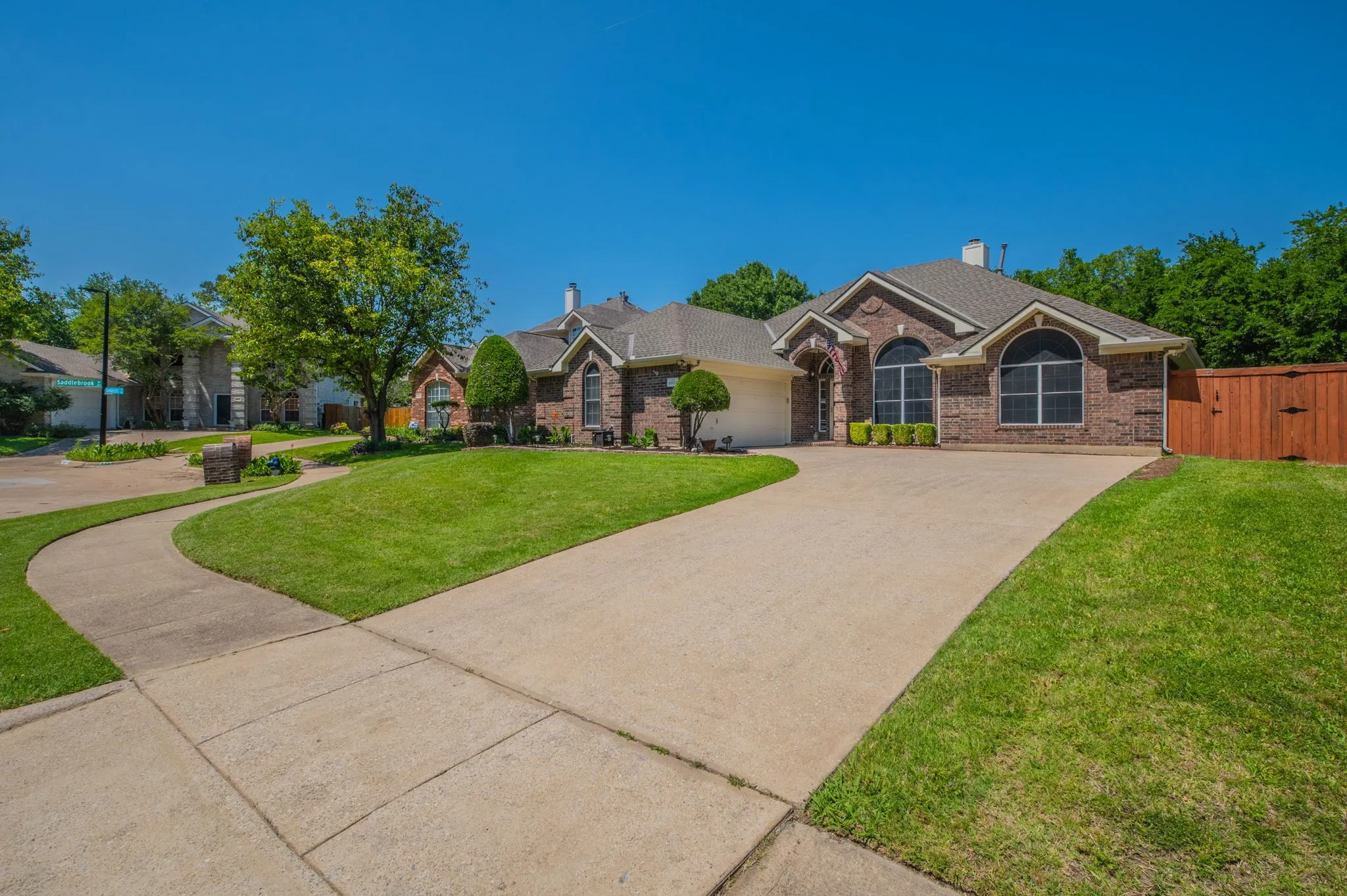 Single Family Residence For Sale in Dallas County , 5022 Sandestin Court, Garland, Texas 75044, 4 Bedroom, 2 Bathroom, 2 Garage spaces, 2,416 Sqft, built in 1995, mls#21268971, Real Estate Agent in Garland, Homes For Sale in Dallas county, Homes For Sale in Garland, Realtor in Garland Texas, Real Estate Brokerage Independent Realty Texas, Luminita Cordes Realtor