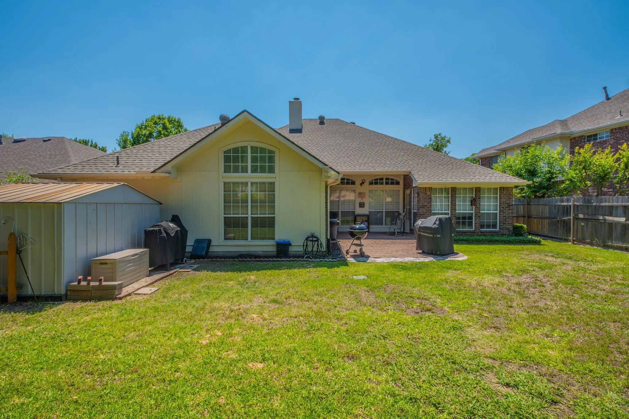 Single Family Residence For Sale in Dallas County , 5022 Sandestin Court, Garland, Texas 75044, 4 Bedroom, 2 Bathroom, 2 Garage spaces, 2,416 Sqft, built in 1995, mls#21268971, Real Estate Agent in Garland, Homes For Sale in Dallas county, Homes For Sale in Garland, Realtor in Garland Texas, Real Estate Brokerage Independent Realty Texas, Luminita Cordes Realtor