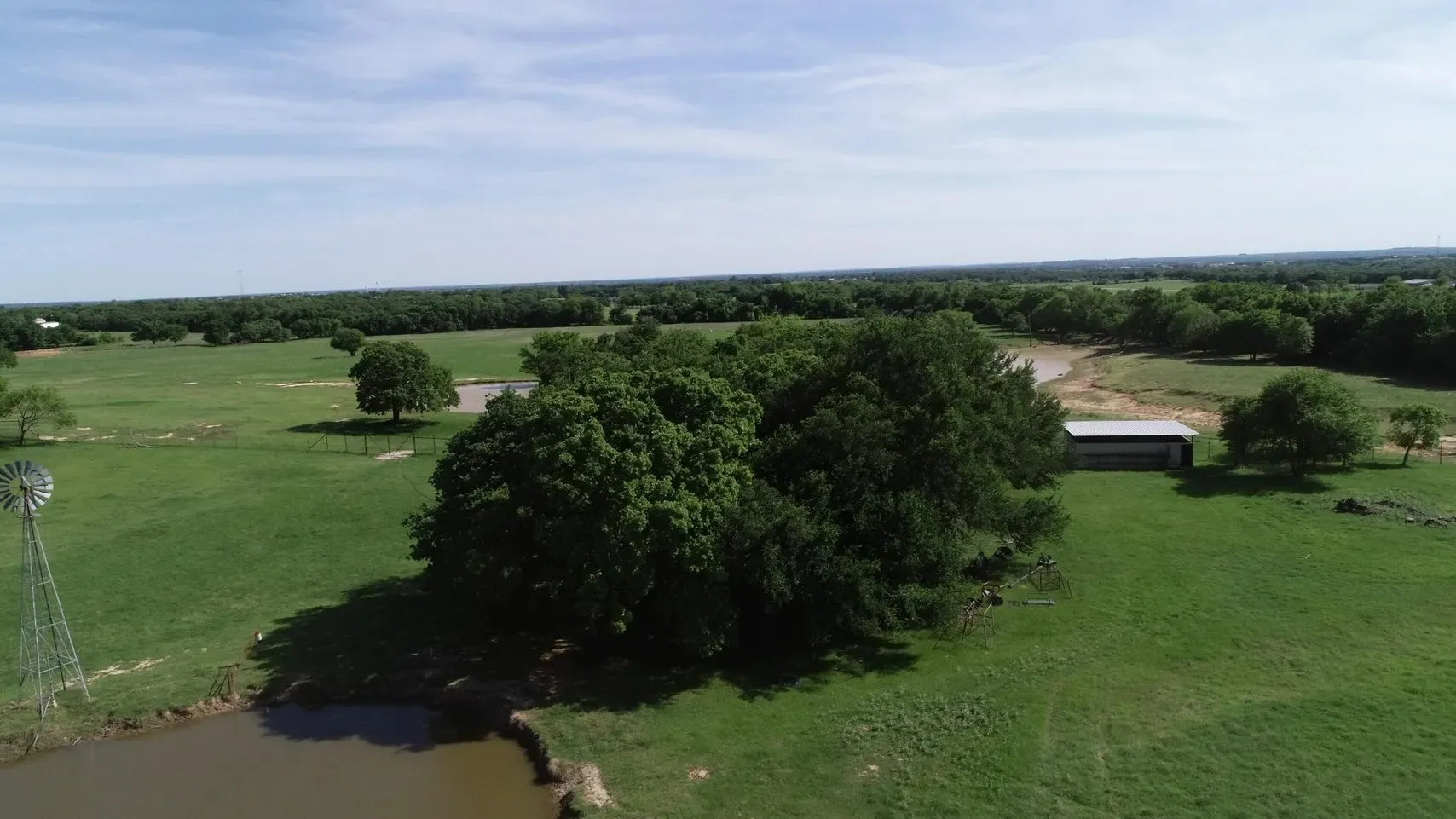 Single Family Residence For Sale in Wise County , 963 County Road 1340, Chico, Texas 76431, 3 Bedrooms, 2 Bathrooms, 3 Garage spaces, 3,760 Sqft, built in 1986, Price $915,000, mls#21266996, Real Estate Agent in Chico, Homes For Sale in Wise county, Homes For Sale in Chico, Realtor in Chico Texas, Real Estate Brokerage Independent Realty Texas, Luminita Cordes Realtor