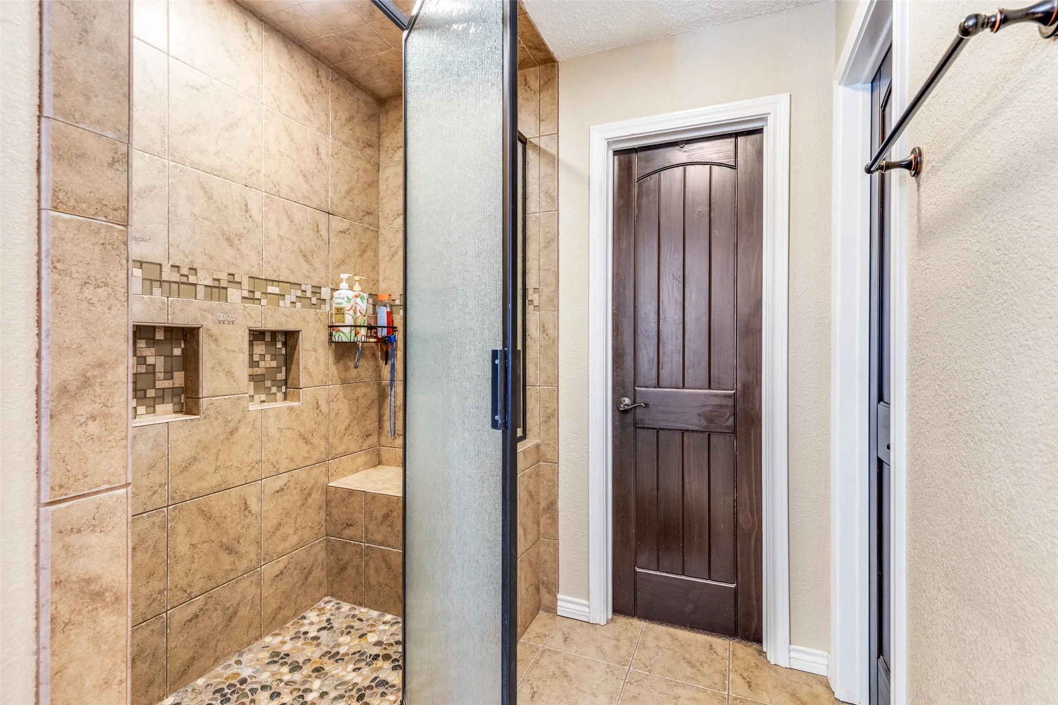 Single Family Residence For Sale in Wise County , 963 County Road 1340, Chico, Texas 76431, 3 Bedrooms, 2 Bathrooms, 3 Garage spaces, 3,760 Sqft, built in 1986, Price $915,000, mls#21266996, Real Estate Agent in Chico, Homes For Sale in Wise county, Homes For Sale in Chico, Realtor in Chico Texas, Real Estate Brokerage Independent Realty Texas, Luminita Cordes Realtor