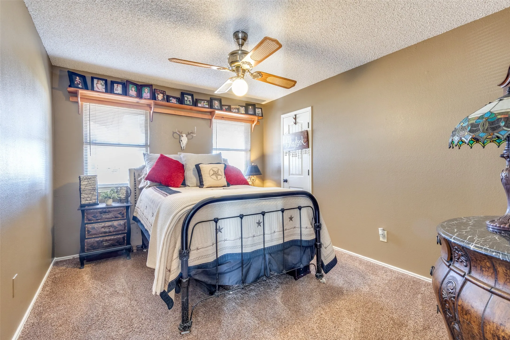 Single Family Residence For Sale in Wise County , 963 County Road 1340, Chico, Texas 76431, 3 Bedrooms, 2 Bathrooms, 3 Garage spaces, 3,760 Sqft, built in 1986, Price $915,000, mls#21266996, Real Estate Agent in Chico, Homes For Sale in Wise county, Homes For Sale in Chico, Realtor in Chico Texas, Real Estate Brokerage Independent Realty Texas, Luminita Cordes Realtor