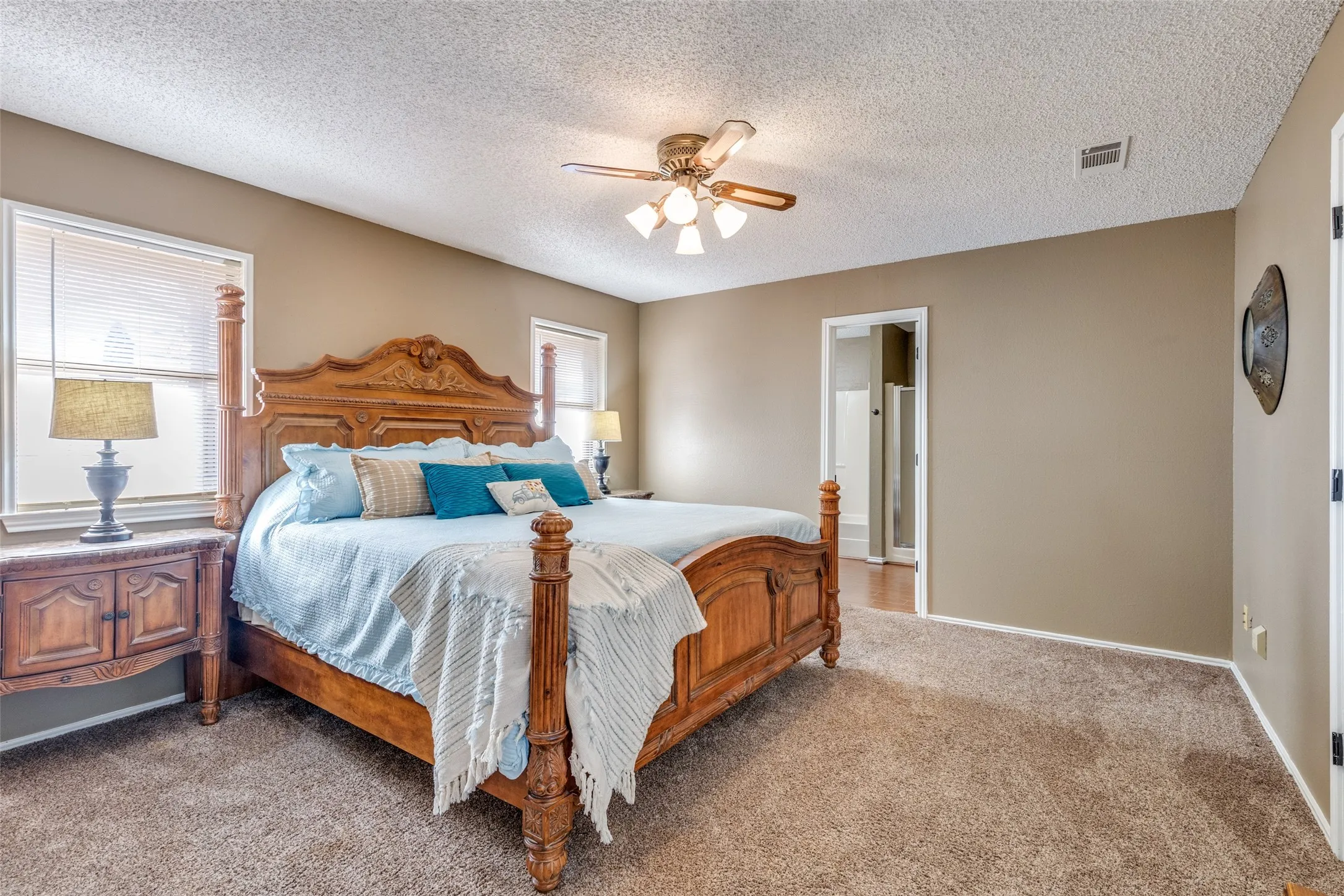 Single Family Residence For Sale in Wise County , 963 County Road 1340, Chico, Texas 76431, 3 Bedrooms, 2 Bathrooms, 3 Garage spaces, 3,760 Sqft, built in 1986, Price $915,000, mls#21266996, Real Estate Agent in Chico, Homes For Sale in Wise county, Homes For Sale in Chico, Realtor in Chico Texas, Real Estate Brokerage Independent Realty Texas, Luminita Cordes Realtor