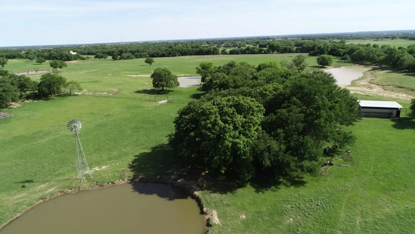 Single Family Residence For Sale in Wise County , 963 County Road 1340, Chico, Texas 76431, 3 Bedrooms, 2 Bathrooms, 3 Garage spaces, 3,760 Sqft, built in 1986, Price $915,000, mls#21266996, Real Estate Agent in Chico, Homes For Sale in Wise county, Homes For Sale in Chico, Realtor in Chico Texas, Real Estate Brokerage Independent Realty Texas, Luminita Cordes Realtor