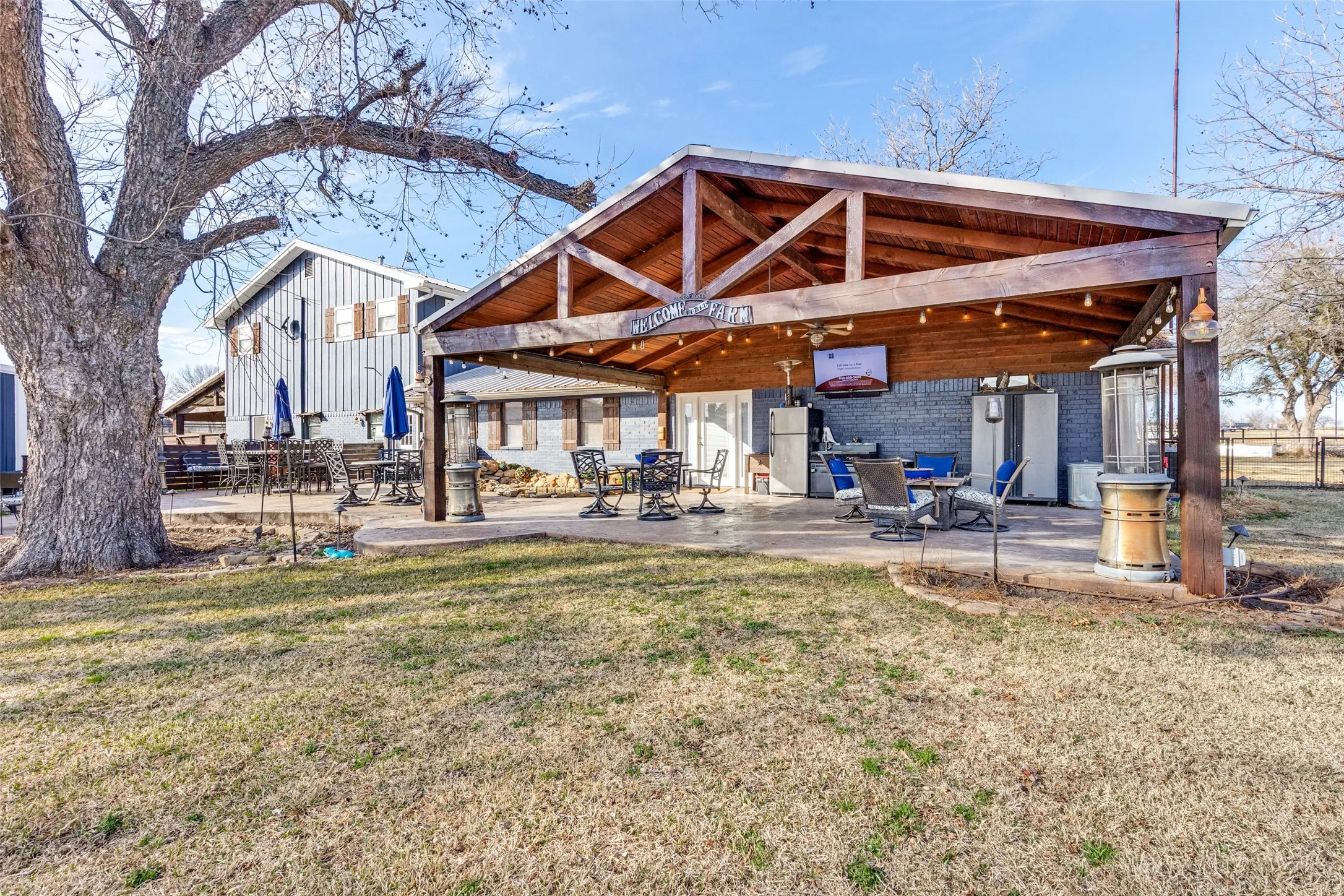 Single Family Residence For Sale in Wise County , 963 County Road 1340, Chico, Texas 76431, 3 Bedrooms, 2 Bathrooms, 3 Garage spaces, 3,760 Sqft, built in 1986, Price $915,000, mls#21266996, Real Estate Agent in Chico, Homes For Sale in Wise county, Homes For Sale in Chico, Realtor in Chico Texas, Real Estate Brokerage Independent Realty Texas, Luminita Cordes Realtor