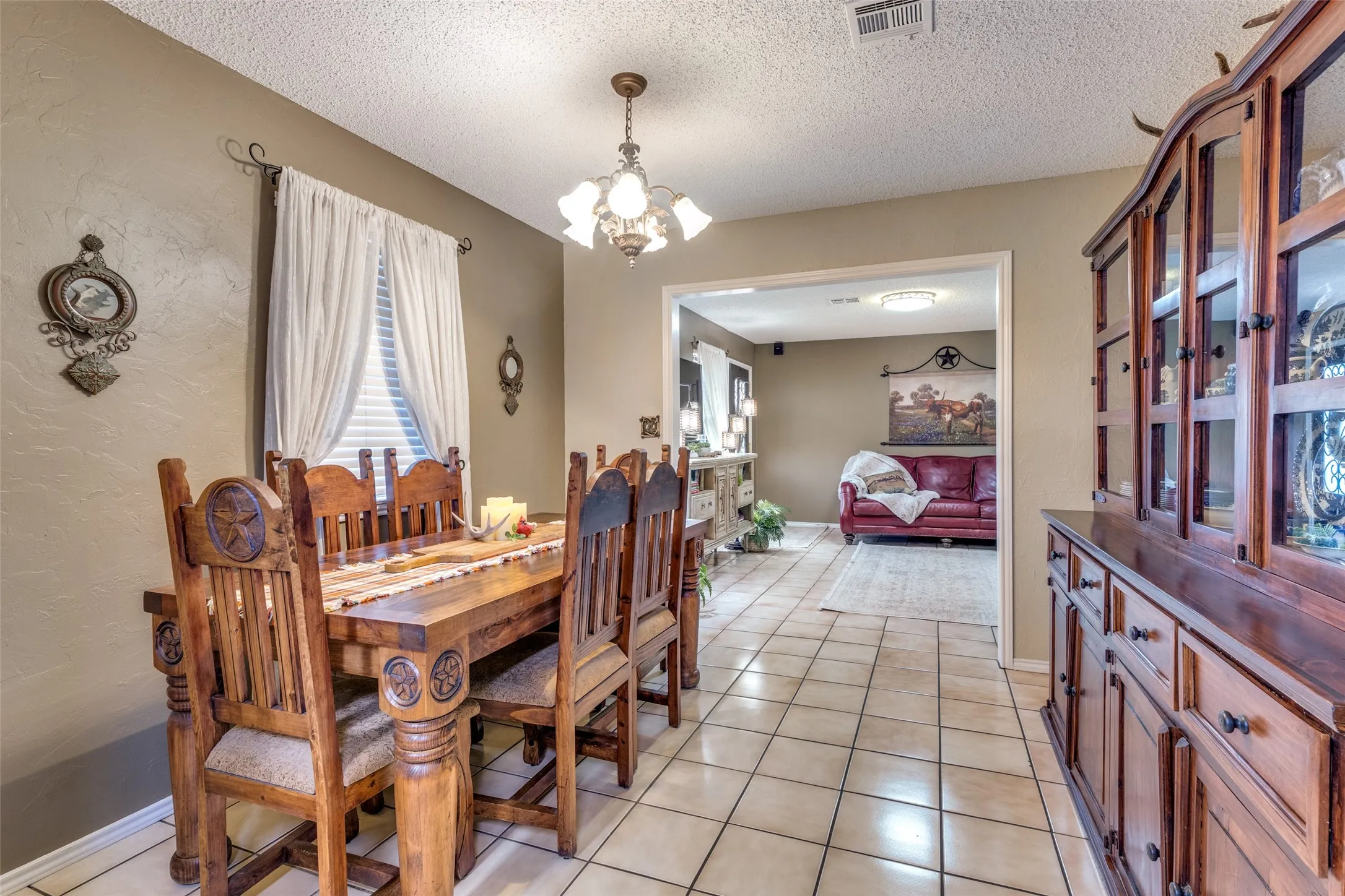Single Family Residence For Sale in Wise County , 963 County Road 1340, Chico, Texas 76431, 3 Bedrooms, 2 Bathrooms, 3 Garage spaces, 3,760 Sqft, built in 1986, Price $915,000, mls#21266996, Real Estate Agent in Chico, Homes For Sale in Wise county, Homes For Sale in Chico, Realtor in Chico Texas, Real Estate Brokerage Independent Realty Texas, Luminita Cordes Realtor