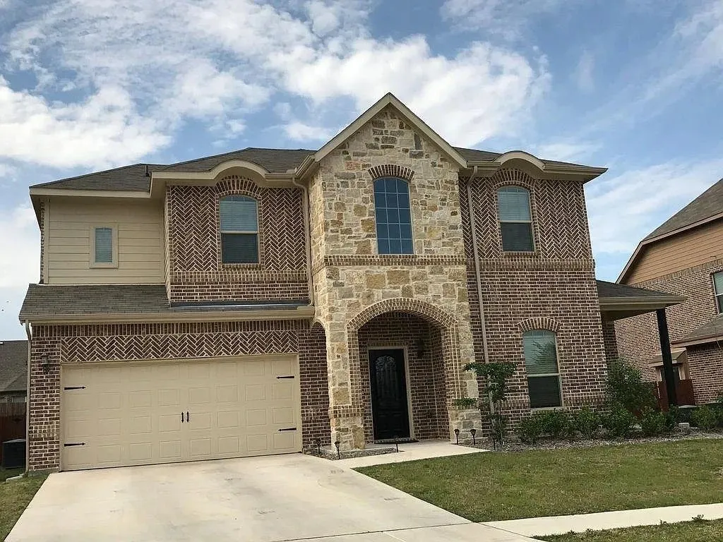 Single Family Residence For Rent