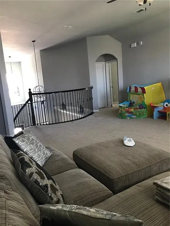 Single Family Residence For Rent in Parker County , 1616 Signature Drive, Weatherford, Texas 76087, 4 Bedroom, 4 Bathroom, 2 Garage spaces, 3,371 Sqft, built in 2015, mls#21273741, Real Estate Agent in Weatherford, Homes For Rent in Parker county, Homes For Rent in Weatherford, Realtor in Weatherford Texas, Real Estate Brokerage Independent Realty Texas, Luminita Cordes Realtor