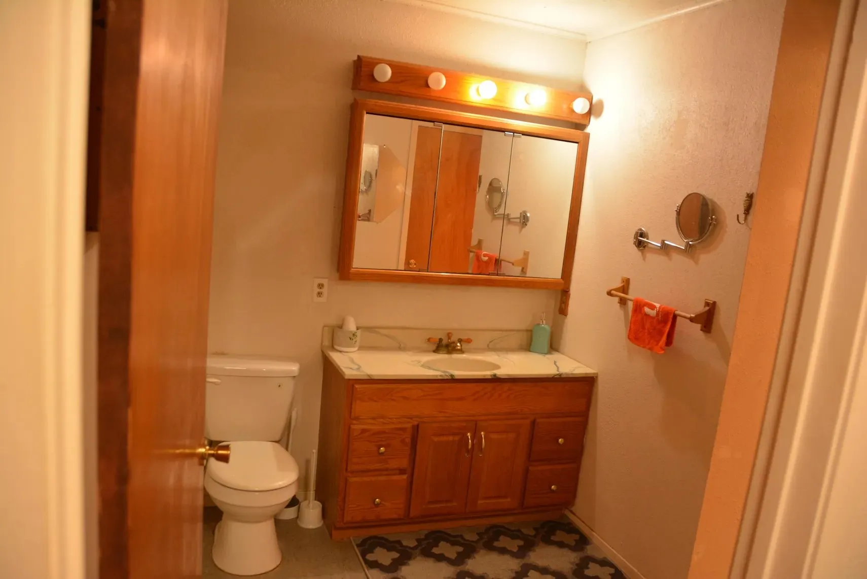 Single Family Residence For Sale in Wise County , 138 PR 3417, Bridgeport, Texas 76426, 3 Bedrooms, 2 Bathrooms, 3 Garage spaces, 1,750 Sqft, built in 1985, Price $1,900,000, mls#21267022, Real Estate Agent in Bridgeport, Homes For Sale in Wise county, Homes For Sale in Bridgeport, Realtor in Bridgeport Texas, Real Estate Brokerage Independent Realty Texas, Luminita Cordes Realtor