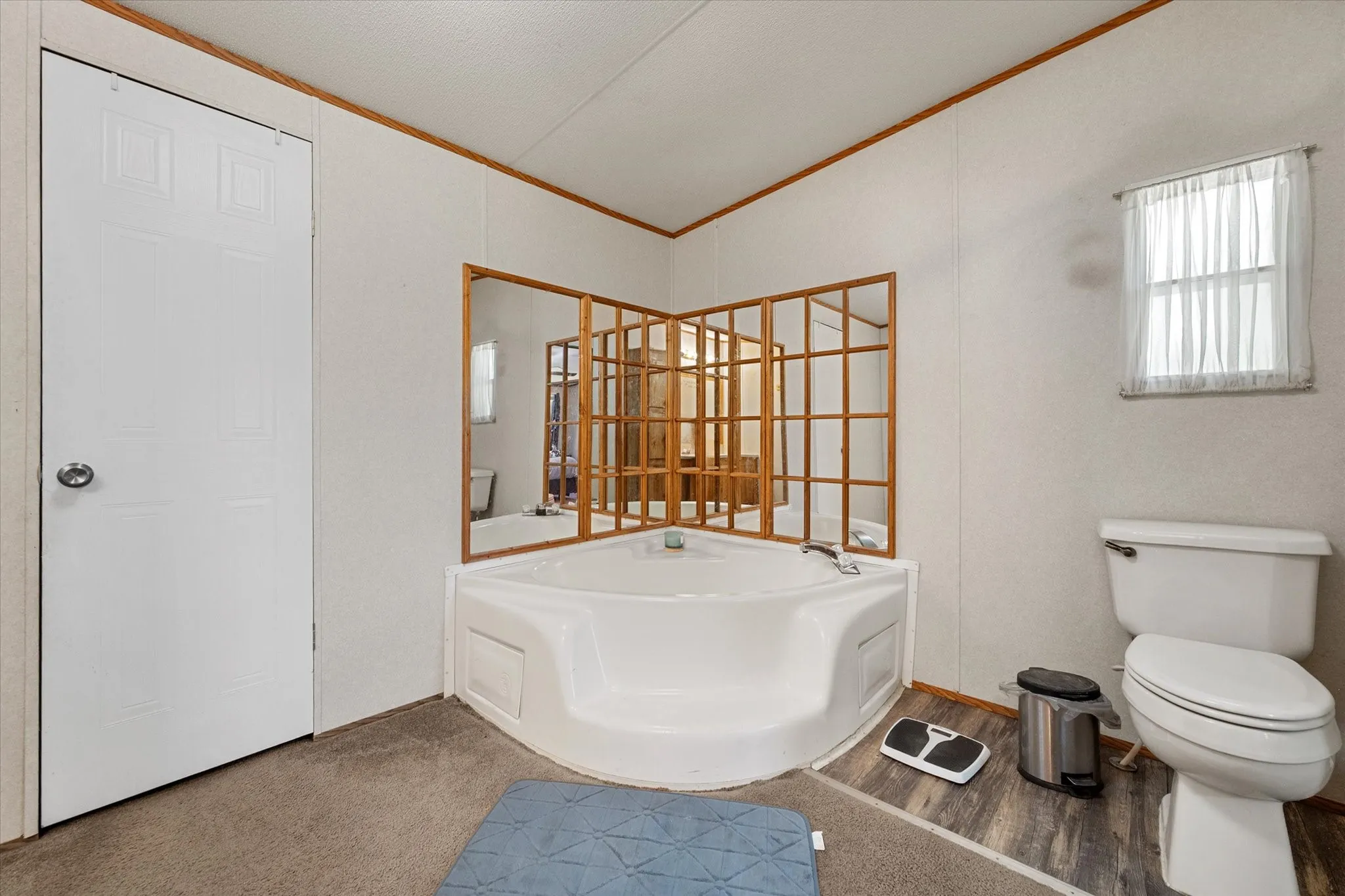 Mobile Home For Sale in Van Zandt County , 200 Private Road 5828, Fruitvale, Texas 75127, 5 Bedroom, 3 Bathroom, Garage spaces, 2,128 Sqft, built in 2005, mls#21260459, Real Estate Agent in Fruitvale, Homes For Sale in Van Zandt county, Homes For Sale in Fruitvale, Realtor in Fruitvale Texas, Real Estate Brokerage Independent Realty Texas, Luminita Cordes Realtor