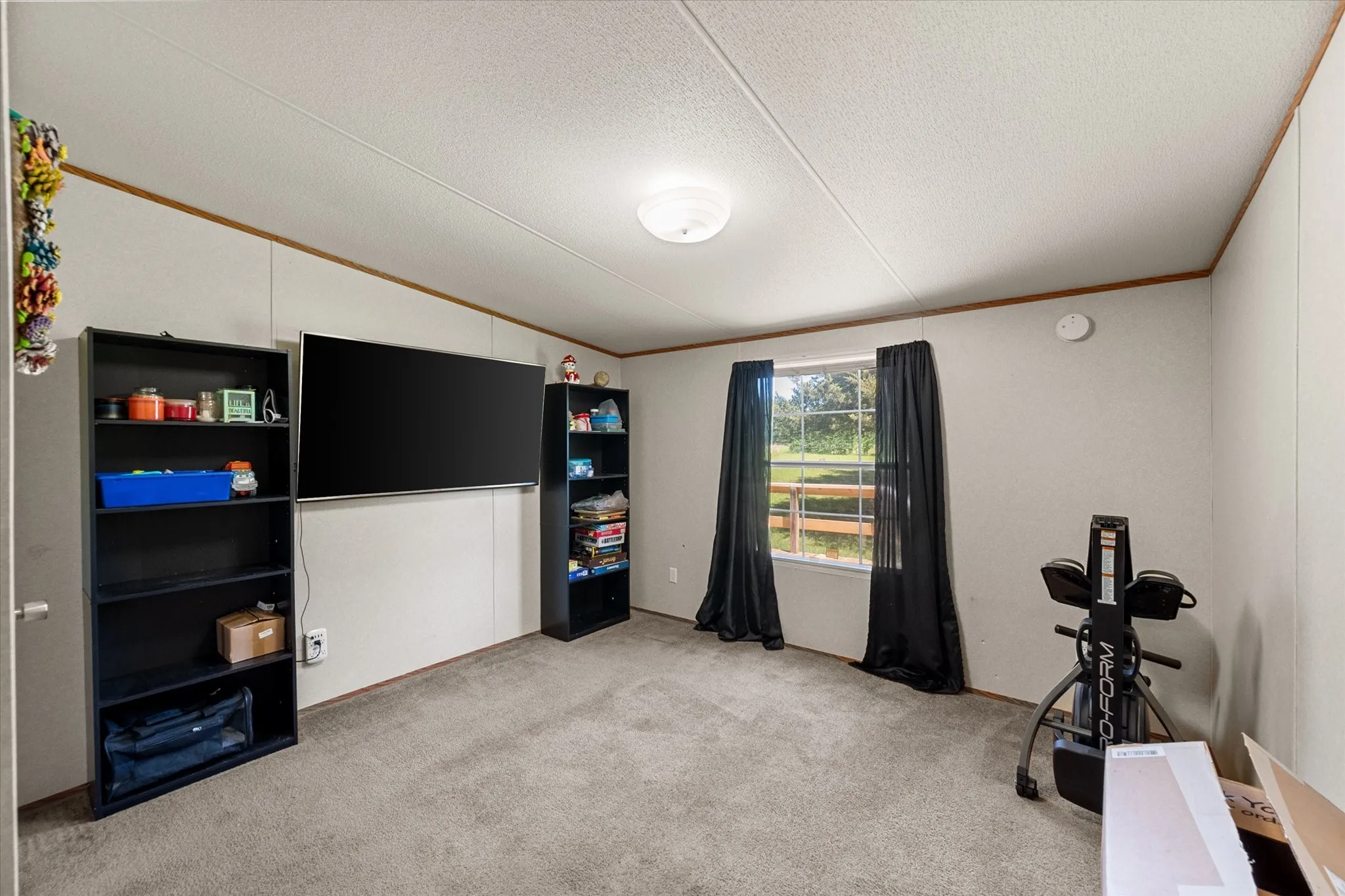 Mobile Home For Sale in Van Zandt County , 200 Private Road 5828, Fruitvale, Texas 75127, 5 Bedroom, 3 Bathroom, Garage spaces, 2,128 Sqft, built in 2005, mls#21260459, Real Estate Agent in Fruitvale, Homes For Sale in Van Zandt county, Homes For Sale in Fruitvale, Realtor in Fruitvale Texas, Real Estate Brokerage Independent Realty Texas, Luminita Cordes Realtor
