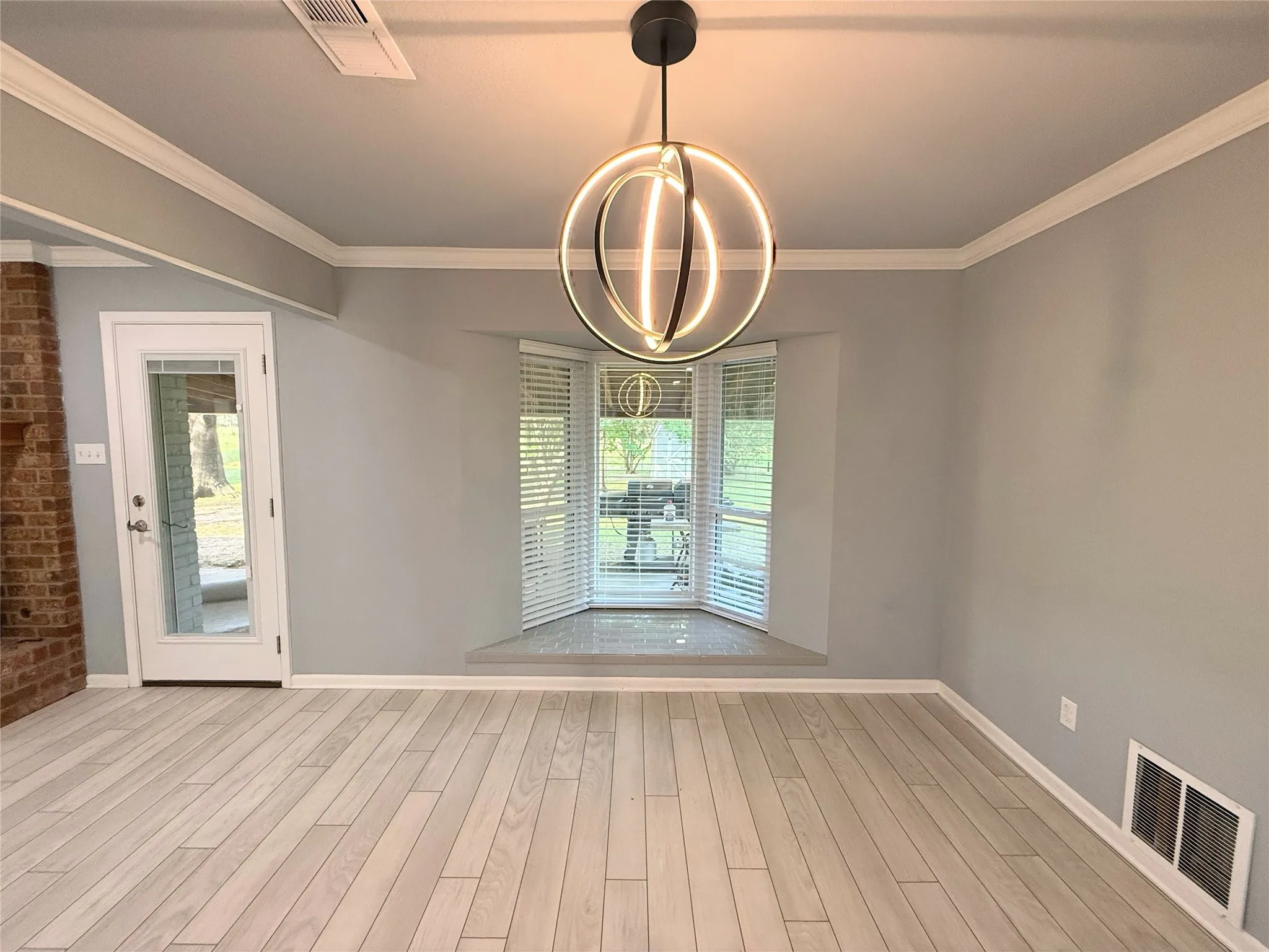 Single Family Residence For Sale in Limestone County , 1111 Joel Street, Groesbeck, Texas 76642, 3 Bedrooms, 2 Bathrooms, 2 Garage spaces, 1,830 Sqft, built in 1981, Price $285,500, mls#21260660, Real Estate Agent in Groesbeck, Homes For Sale in Limestone county, Homes For Sale in Groesbeck, Realtor in Groesbeck Texas, Real Estate Brokerage Independent Realty Texas, Luminita Cordes Realtor