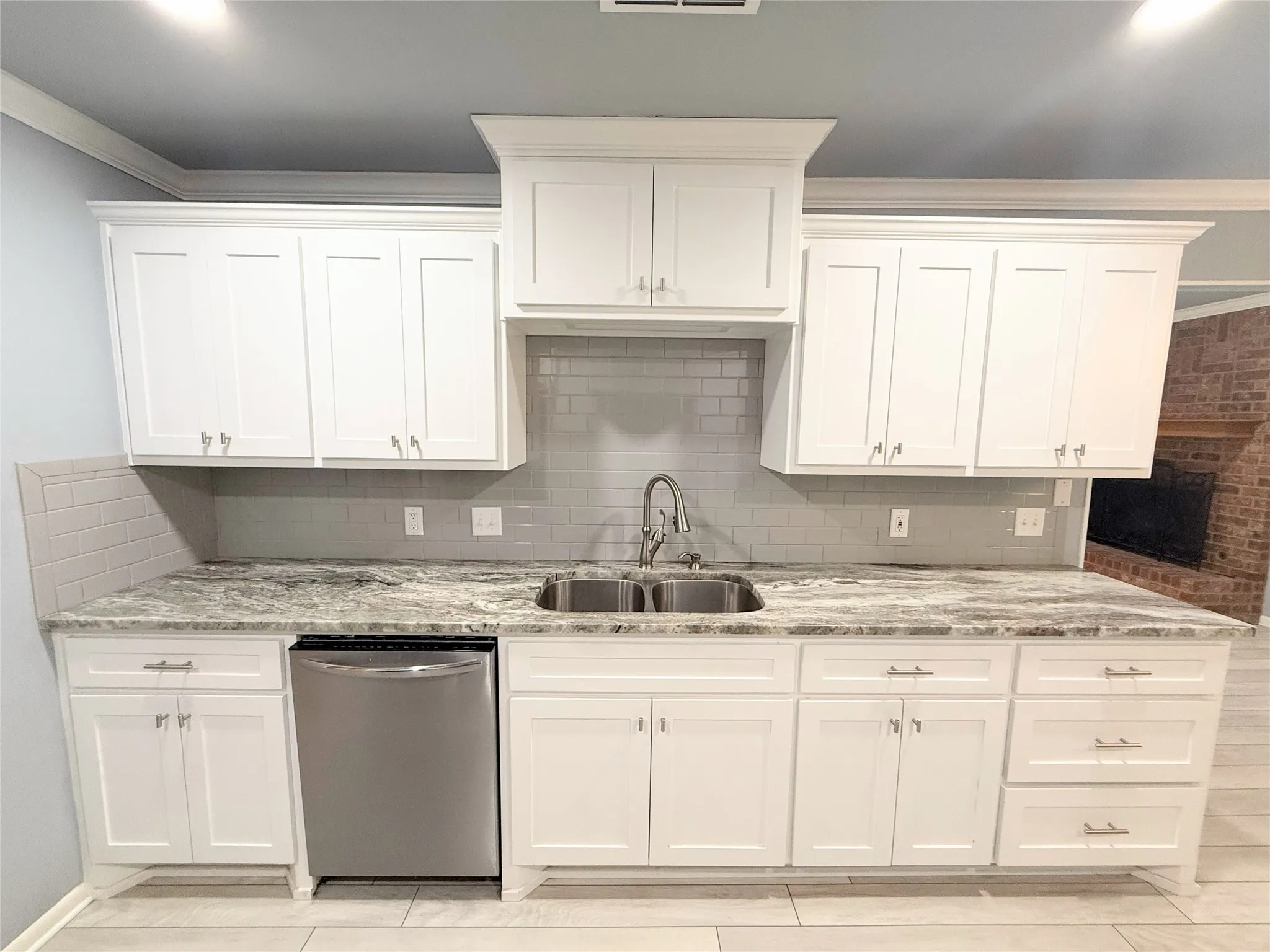 Single Family Residence For Sale in Limestone County , 1111 Joel Street, Groesbeck, Texas 76642, 3 Bedrooms, 2 Bathrooms, 2 Garage spaces, 1,830 Sqft, built in 1981, Price $285,500, mls#21260660, Real Estate Agent in Groesbeck, Homes For Sale in Limestone county, Homes For Sale in Groesbeck, Realtor in Groesbeck Texas, Real Estate Brokerage Independent Realty Texas, Luminita Cordes Realtor