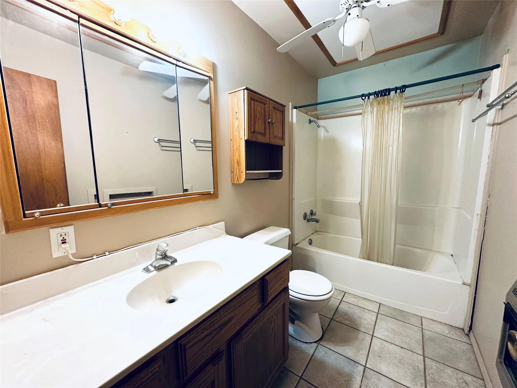 Single Family Residence For Sale in Comanche County , 7350 Highway 67 377N, Comanche, Texas 76442, 3 Bedroom, 2 Bathroom, Garage spaces, 1,460 Sqft, built in 1958, mls#21273777, Real Estate Agent in Comanche, Homes For Sale in Comanche county, Homes For Sale in Comanche, Realtor in Comanche Texas, Real Estate Brokerage Independent Realty Texas, Luminita Cordes Realtor