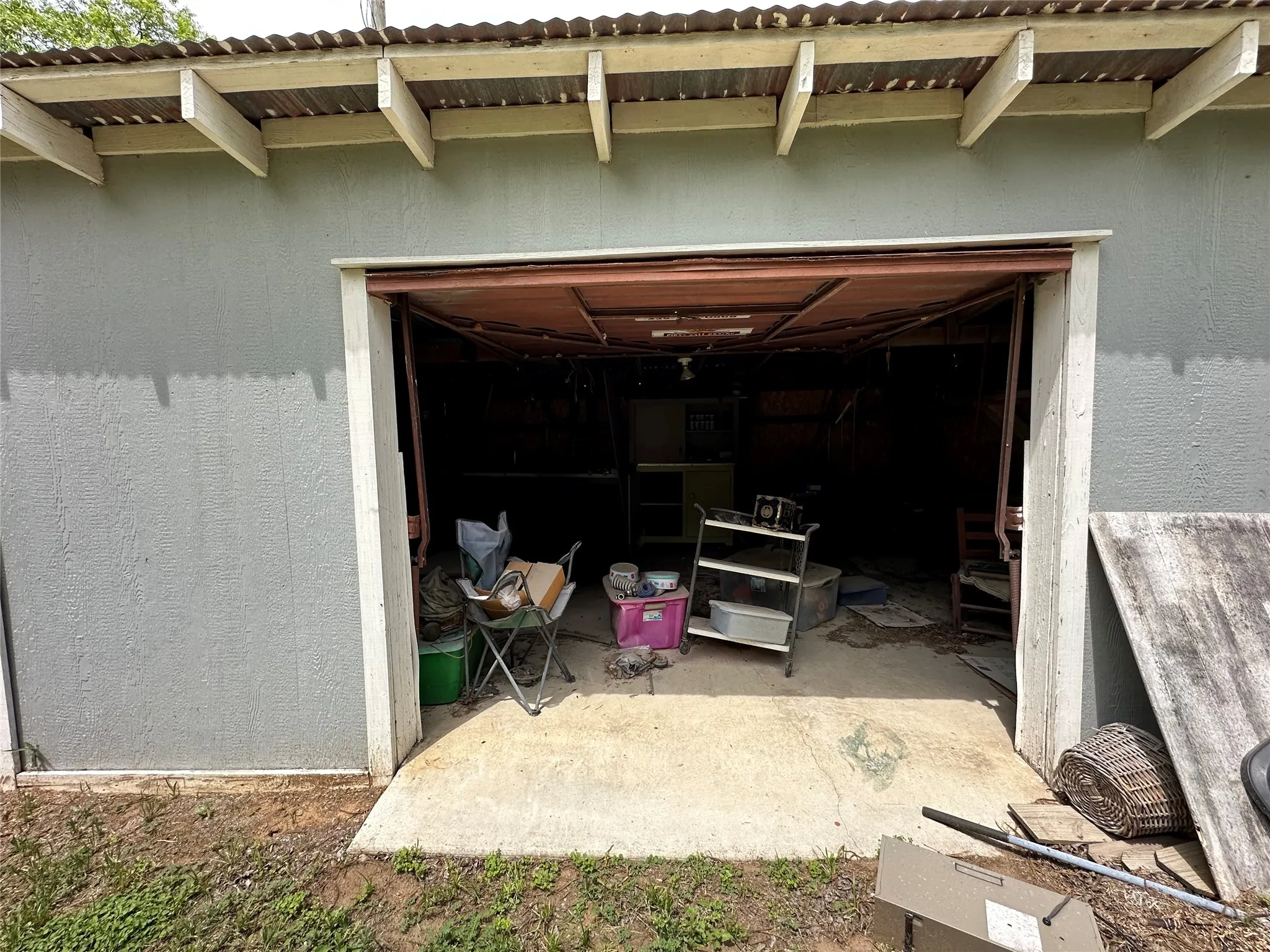Single Family Residence For Sale in Comanche County , 7350 Highway 67 377N, Comanche, Texas 76442, 3 Bedroom, 2 Bathroom, Garage spaces, 1,460 Sqft, built in 1958, mls#21273777, Real Estate Agent in Comanche, Homes For Sale in Comanche county, Homes For Sale in Comanche, Realtor in Comanche Texas, Real Estate Brokerage Independent Realty Texas, Luminita Cordes Realtor